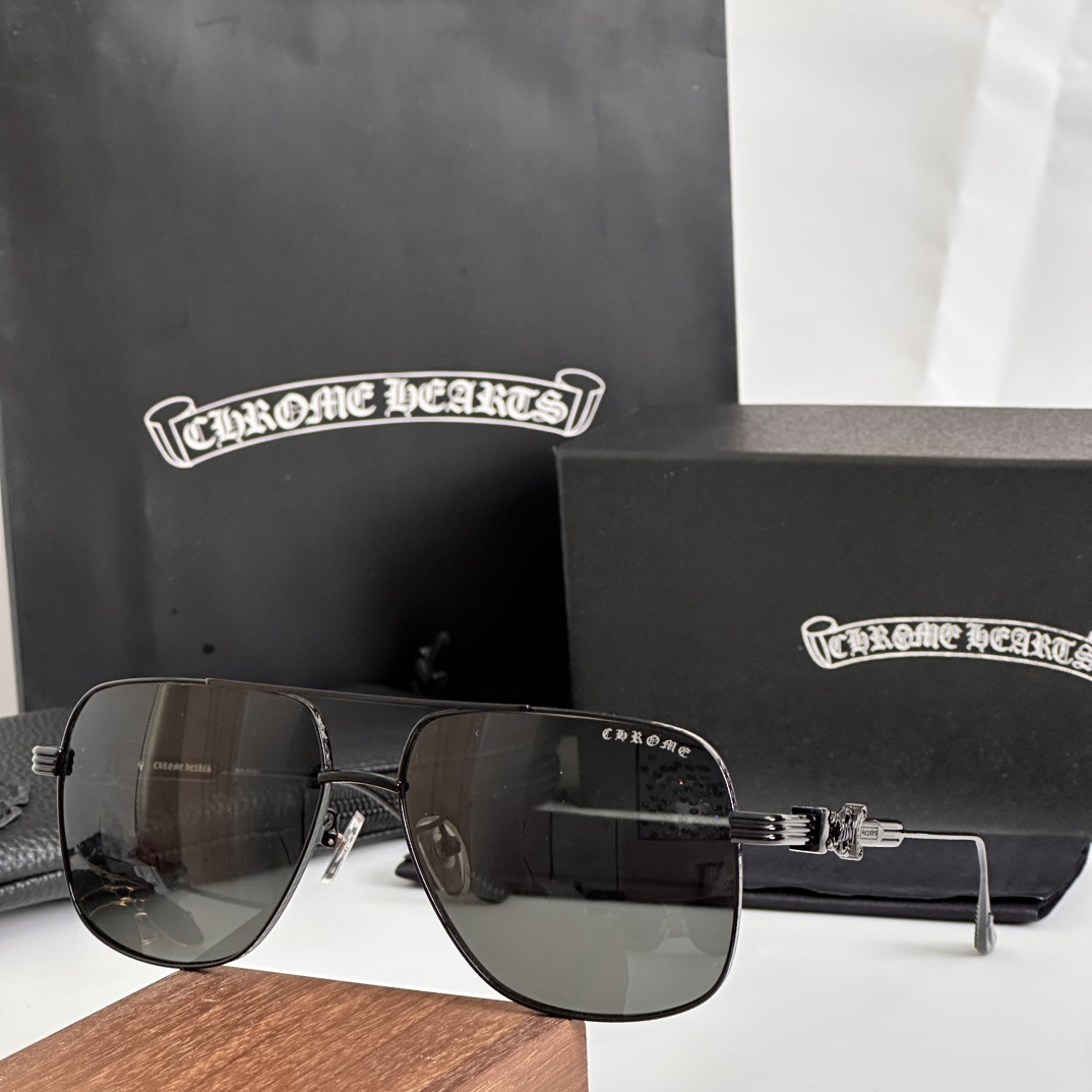   方形 新款 眼镜界的爱马仕 Chromehearts 克罗心眼镜 男女款太阳镜 金 镜架 顶级品质墨