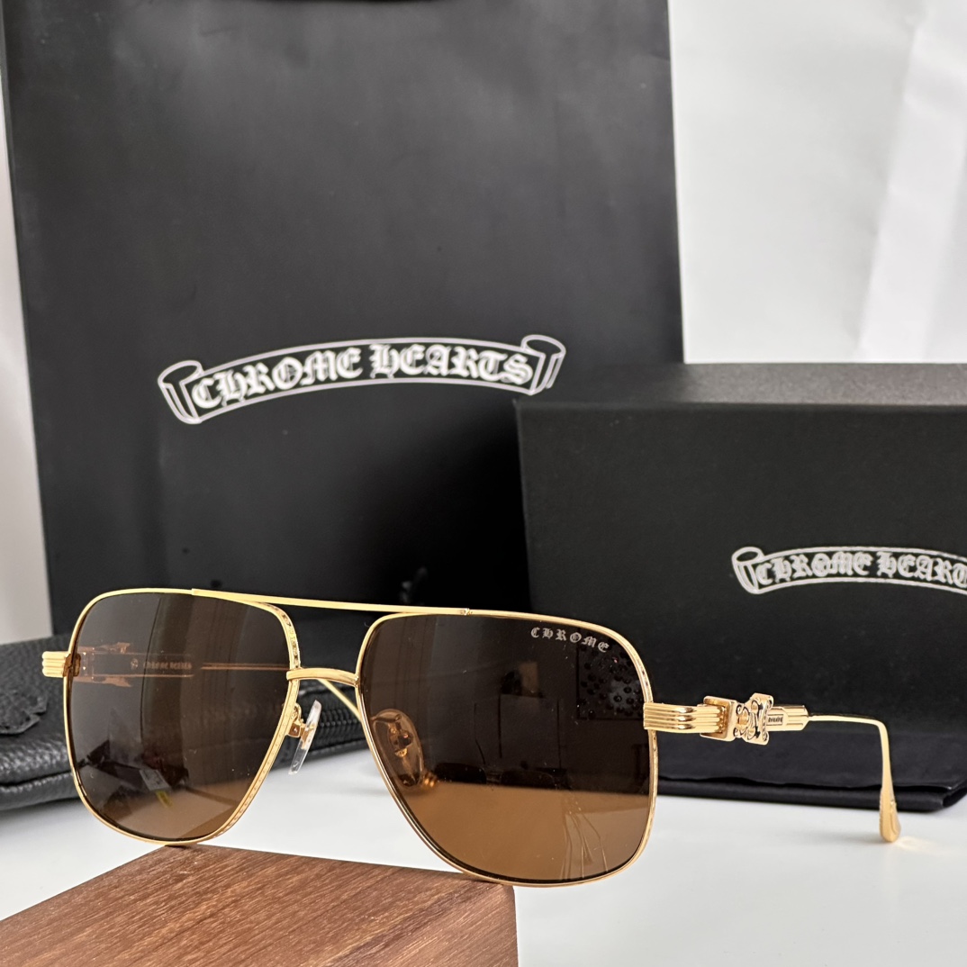   方形 新款 眼镜界的爱马仕 Chromehearts 克罗心眼镜 男女款太阳镜 金 镜架 顶级品质墨