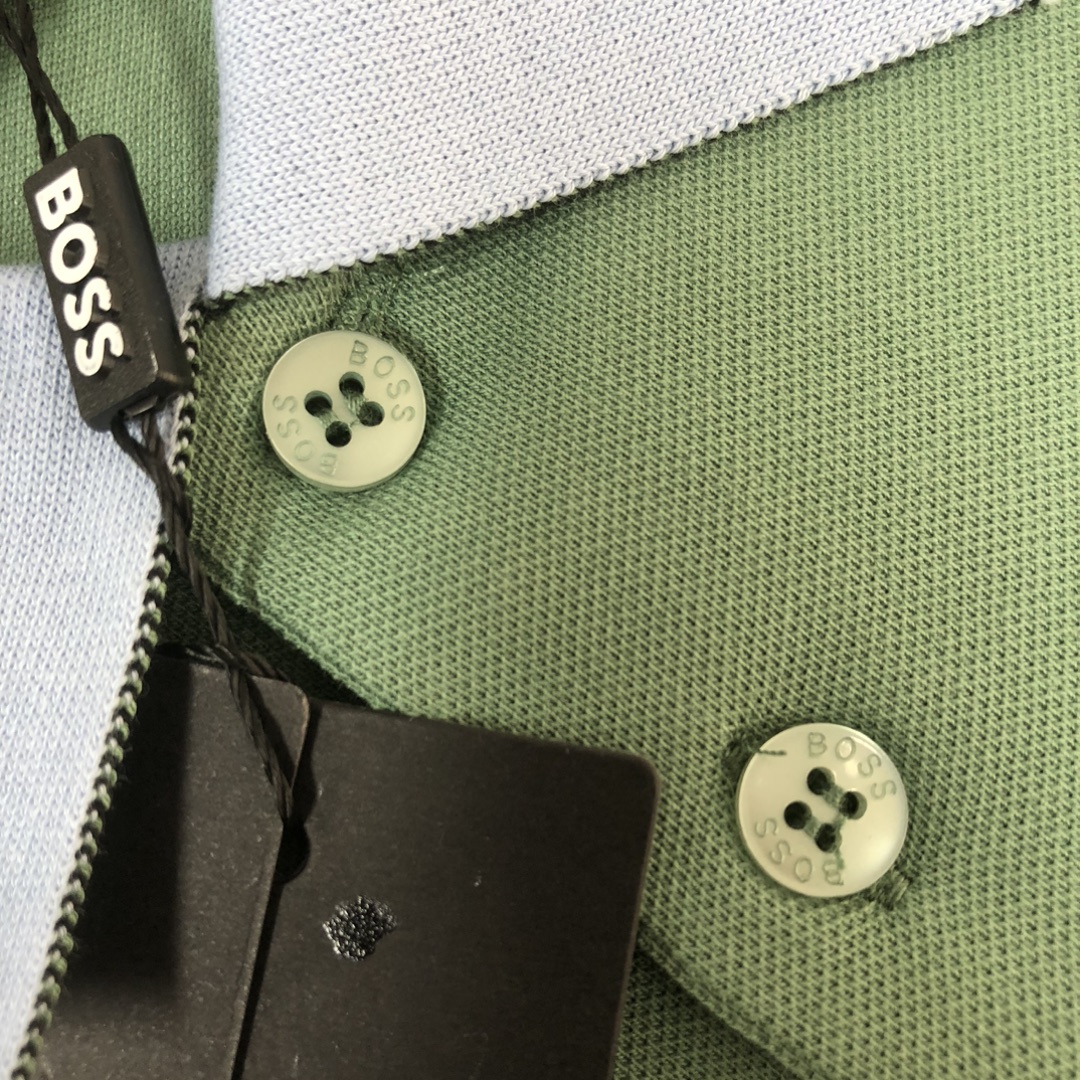  A🍃BOSS  2025最新款男士短袖Polo衫，品牌最新设计元素！既不单调也不复杂,恰到好处的展现品