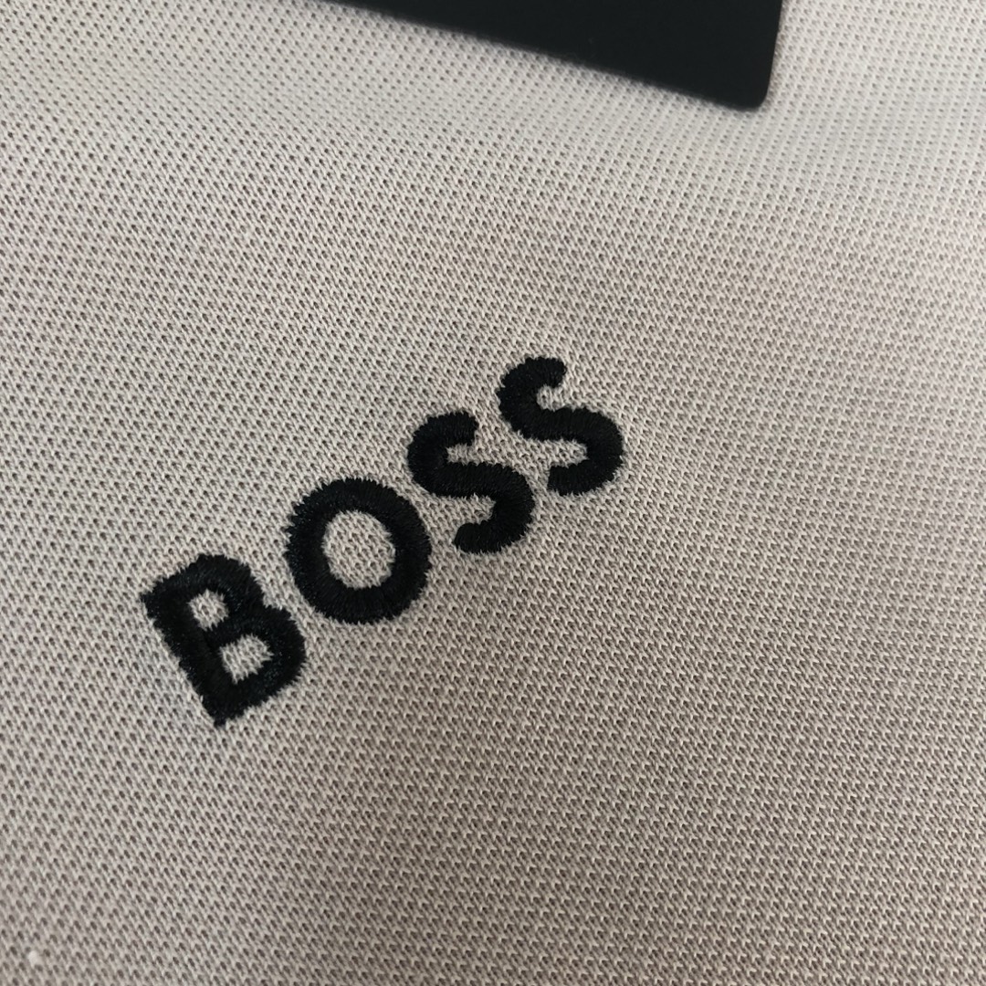  A🍃BOSS  2025最新款男士短袖Polo衫，品牌最新设计元素！既不单调也不复杂,恰到好处的展现品