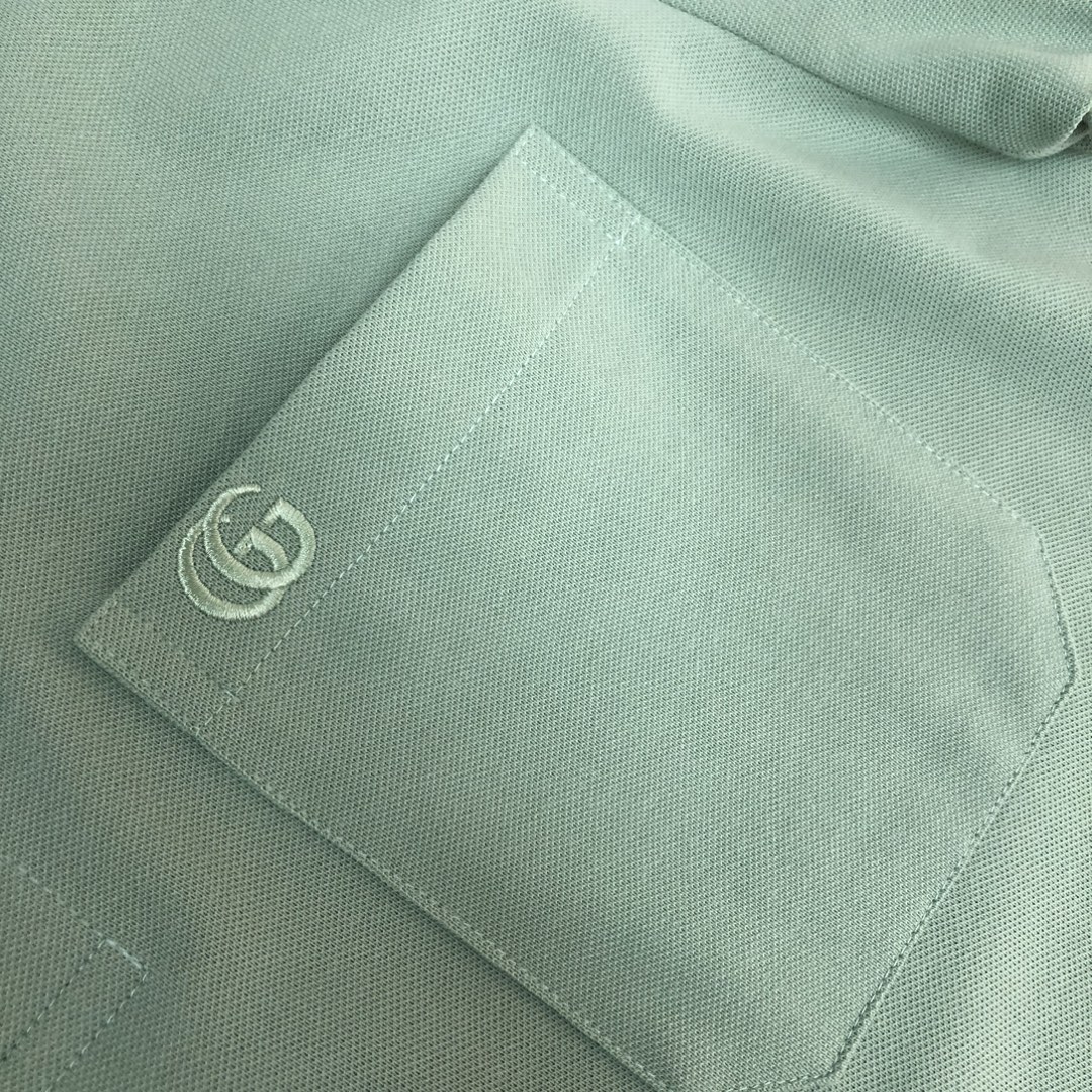  A🌟GUCCI  古驰   2025最新款男士短袖Polo衫，品牌最新设计元素！既不单调也不复杂,恰到