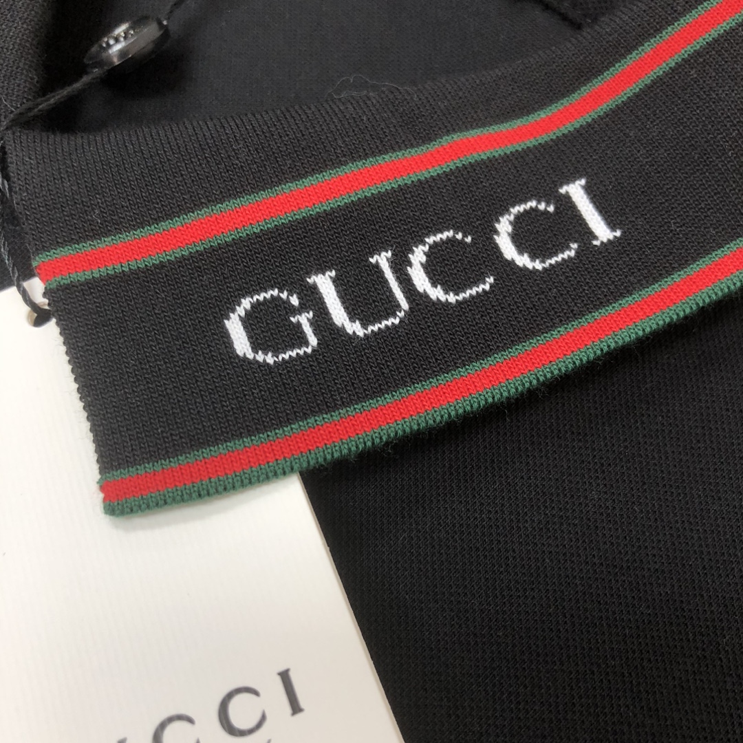 A🌟GUCCI  古驰   2025最新款男士短袖Polo衫，品牌最新设计元素！既不单调也不复杂,恰到