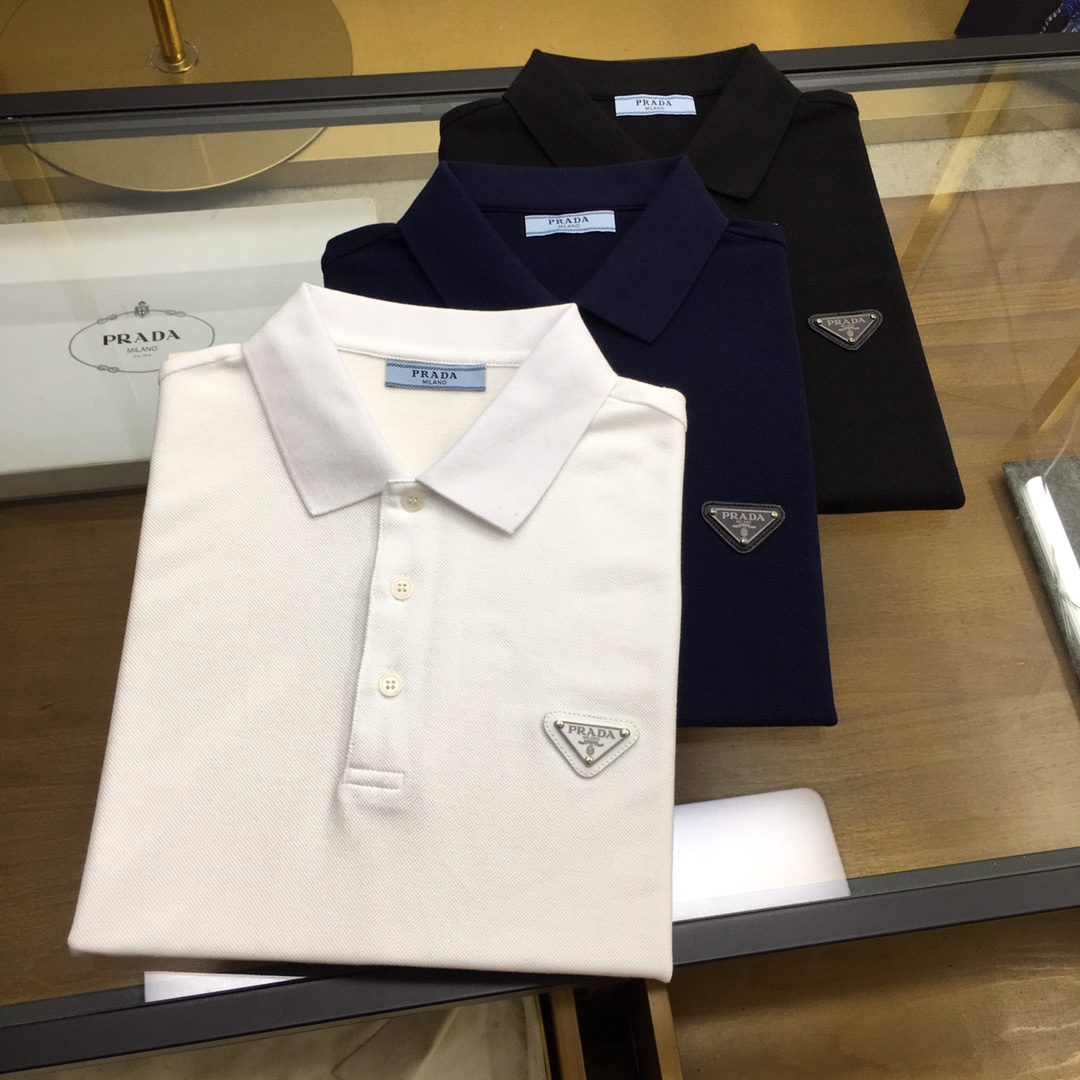 NO:143269,New counter products [Prad...] New products, fashionable POLO/lamb long sleeves, high-end custom versatile styles, anyone can easily control them, full-customized fabric craftsmanship, luxurious classic brand logo design on the chest, very high-end, those who understand goods must enter!  The style and tailoring are slim styles, which are very exquisite, showing aura and highlighting the exquisiteness of business men. This is the unique feature, the right slim fit, and the upper body effect is very good!  Counter size M-3XL..., prada,alexander wang19860909专柜新品【Prad...】 新品 时尚POLO/翻领长袖 高级定制百搭款式 任何人都可以轻松驾驭 面料全订制工艺 胸前奢华经典品牌logo设计,非常显档次懂货的必须入！版型剪裁属于修身款 非常精致,显气场,又会凸显商务男士的精致,这就是独到之处,恰到好处的修身,上身效果非常赞！专柜尺码M-3XL..,,prada,alexander wang,Men's clothing