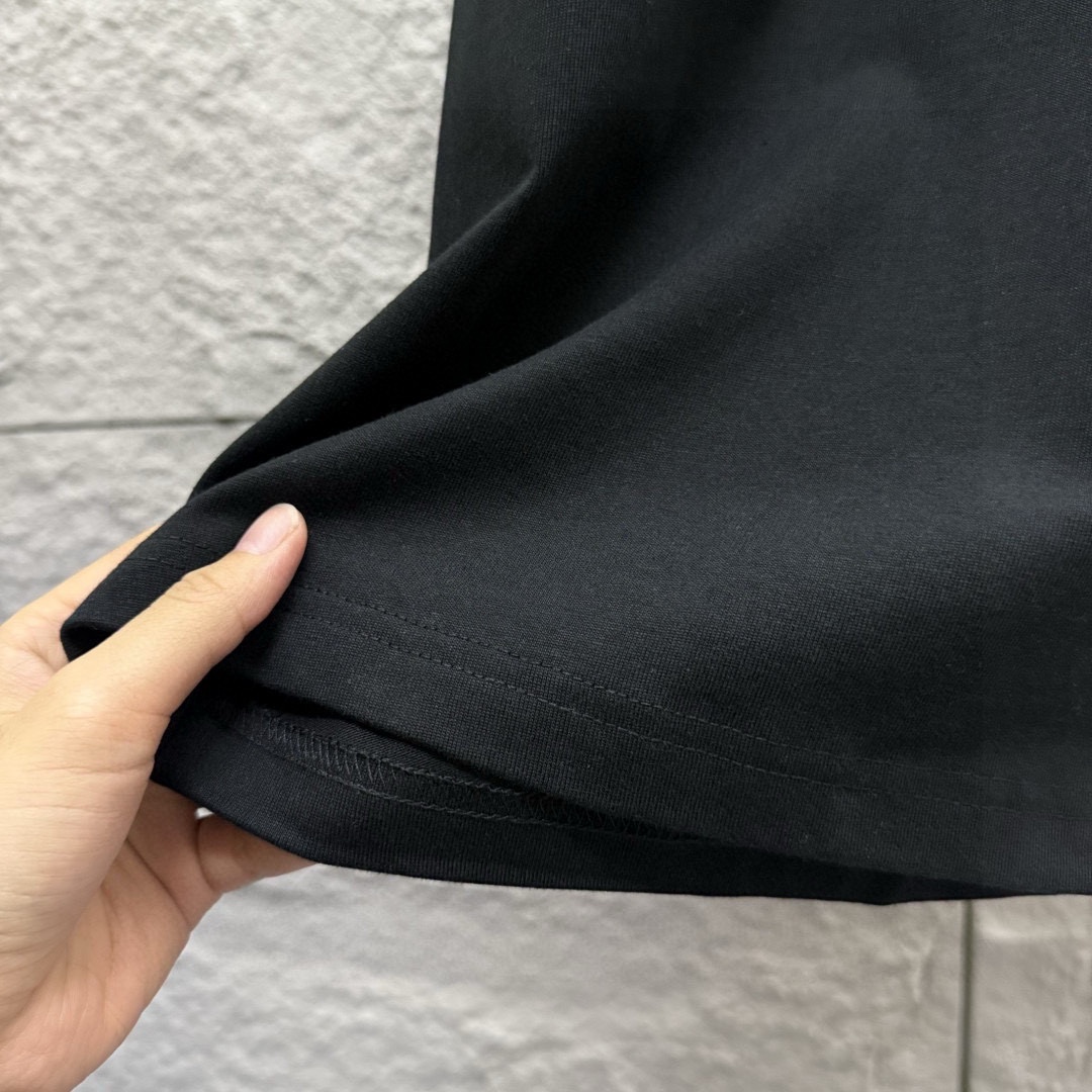 Miu Miu 2025 Embroidered Letter T-Shirt Collection: Sizes, Colors, and Fabric Options - 图片 8