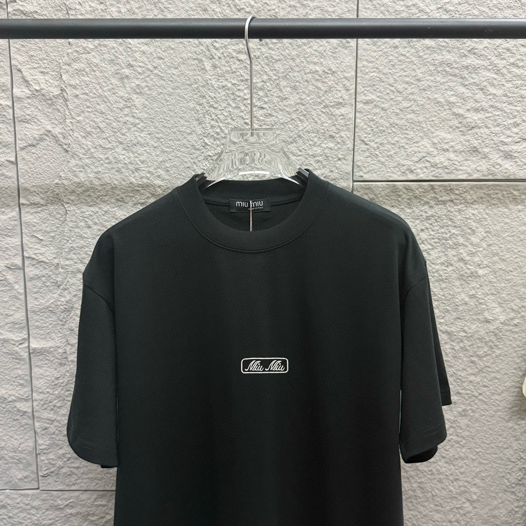 Miu Miu 2025 Embroidered Letter T-Shirt Collection: Sizes, Colors, and Fabric Options - 图片 1