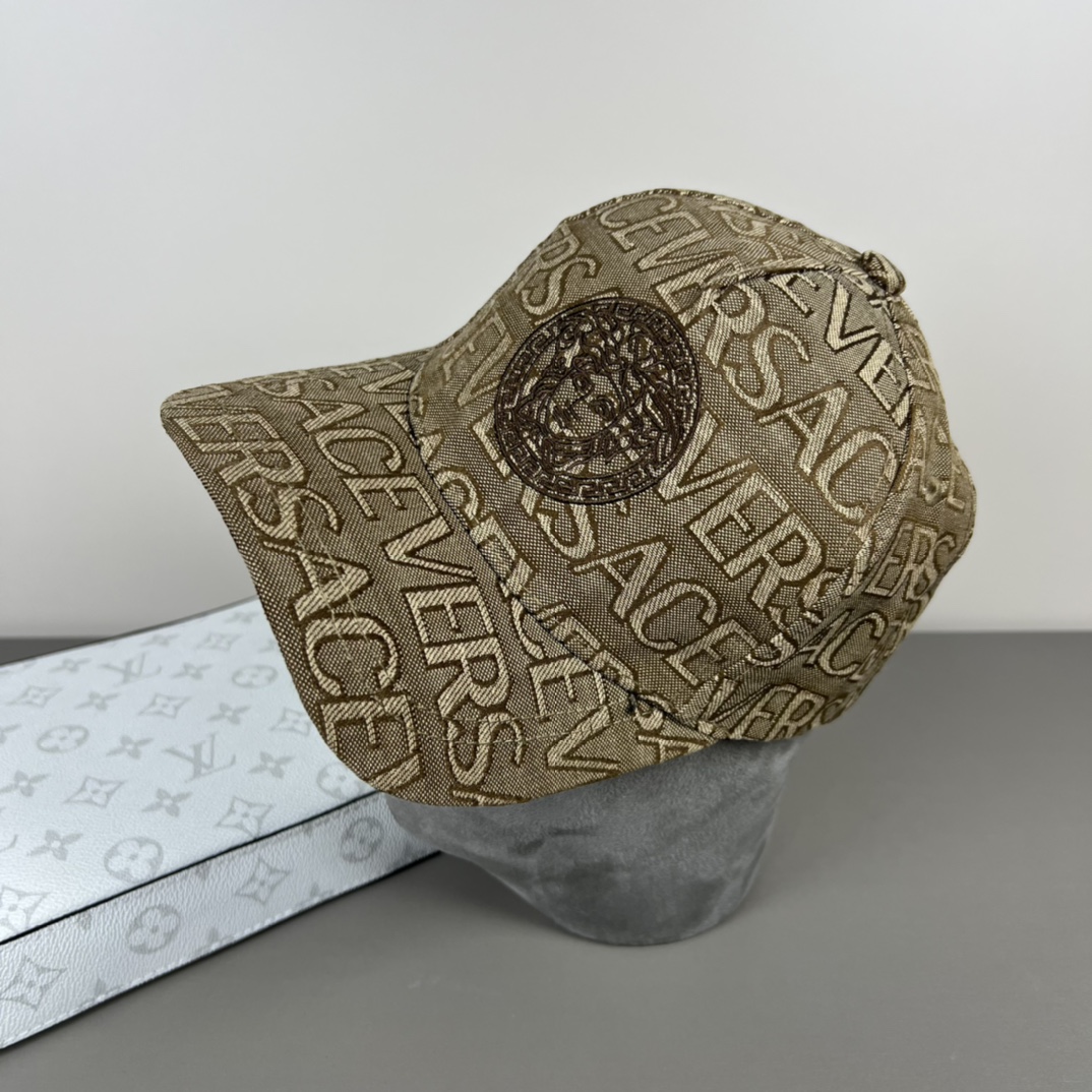 Versace Classic Baseball Cap with Dust Bag: Fashionable and Generous Design, Running New Trends - 图片 1