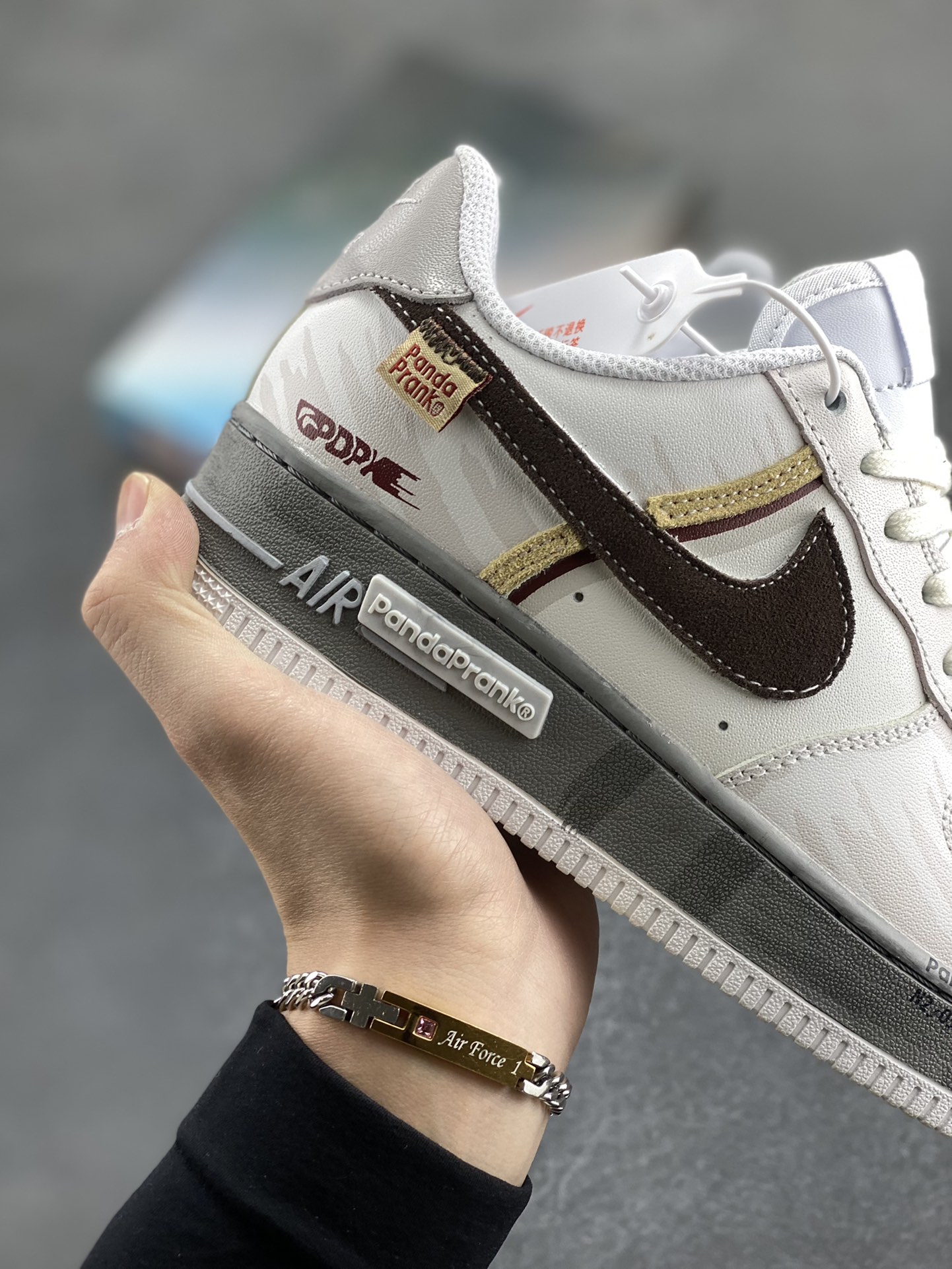 图片[6]-Nike Air Force 1 Low 飞跃天际线 原楦头原纸板 打造纯正空军版型 专注外贸渠道 全掌内置蜂窝气垫 原盒配件 原厂中底钢印、拉帮完美 货号：CW2288-111 尺码：36 36.5 37.5 38 38.5 39 40 40.5 41 42 42.5 43 44 44.5 45-选品中心