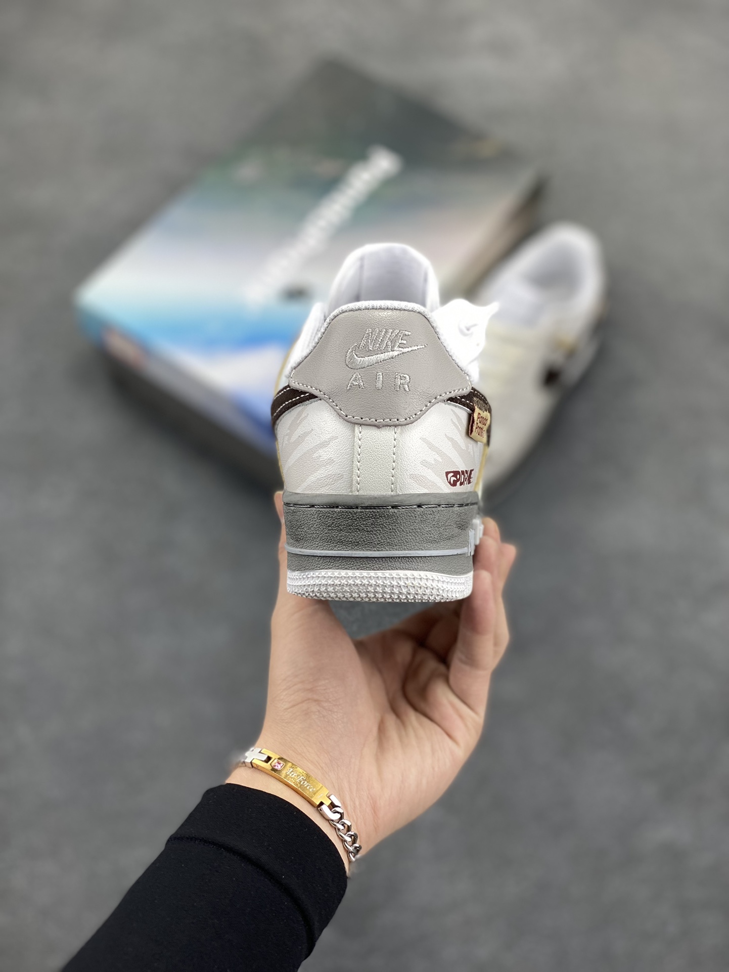 图片[4]-Nike Air Force 1 Low 飞跃天际线 原楦头原纸板 打造纯正空军版型 专注外贸渠道 全掌内置蜂窝气垫 原盒配件 原厂中底钢印、拉帮完美 货号：CW2288-111 尺码：36 36.5 37.5 38 38.5 39 40 40.5 41 42 42.5 43 44 44.5 45-选品中心