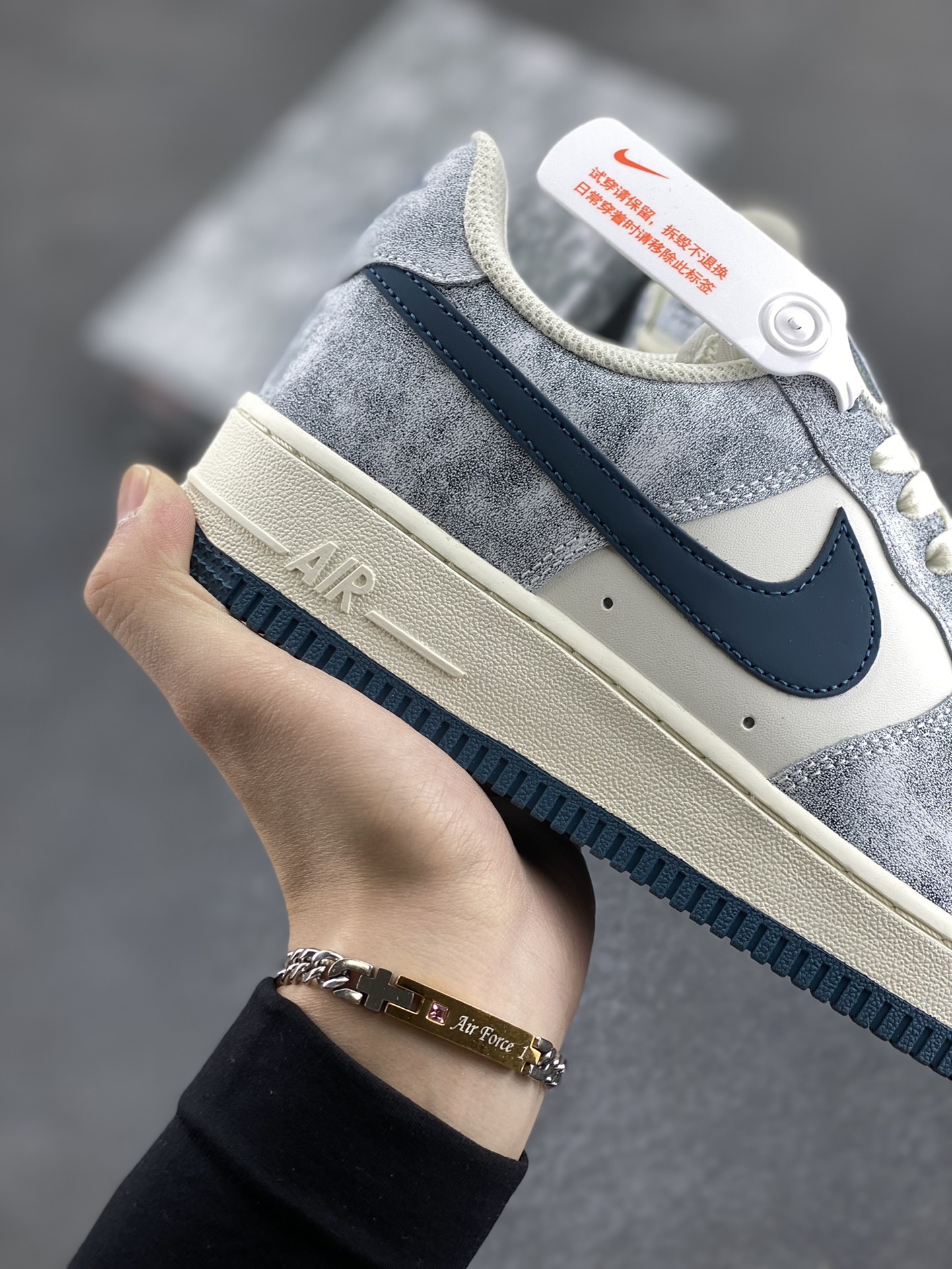 图片[6]-Nike Air Force 1 Low ’07 岩青 配色 空军一号低帮休闲板鞋 原厂定制皮料 定制鞋盒 原楦原纸板 纯正版型 正品NFC感应芯片 高清洁度 内置全掌气垫 货号：BX5815-535 尺码：36 36.5 37.5 38 38.5 39 40 40.5 41 42 42.5 43 44 44.5 45-选品中心