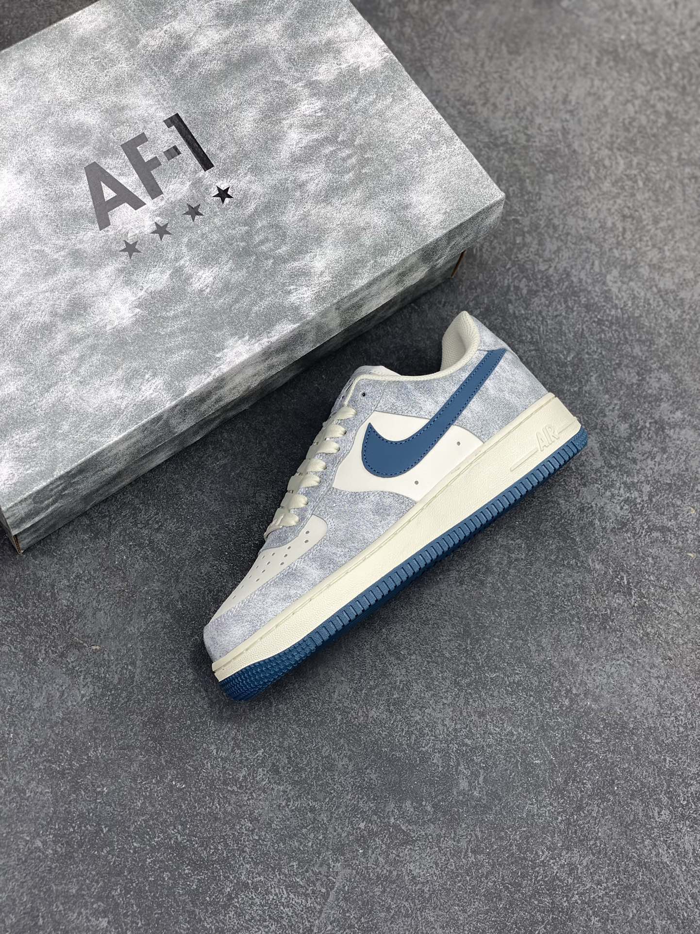 图片[7]-Nike Air Force 1 Low ’07 岩青 配色 空军一号低帮休闲板鞋 原厂定制皮料 定制鞋盒 原楦原纸板 纯正版型 正品NFC感应芯片 高清洁度 内置全掌气垫 货号：BX5815-535 尺码：36 36.5 37.5 38 38.5 39 40 40.5 41 42 42.5 43 44 44.5 45-选品中心