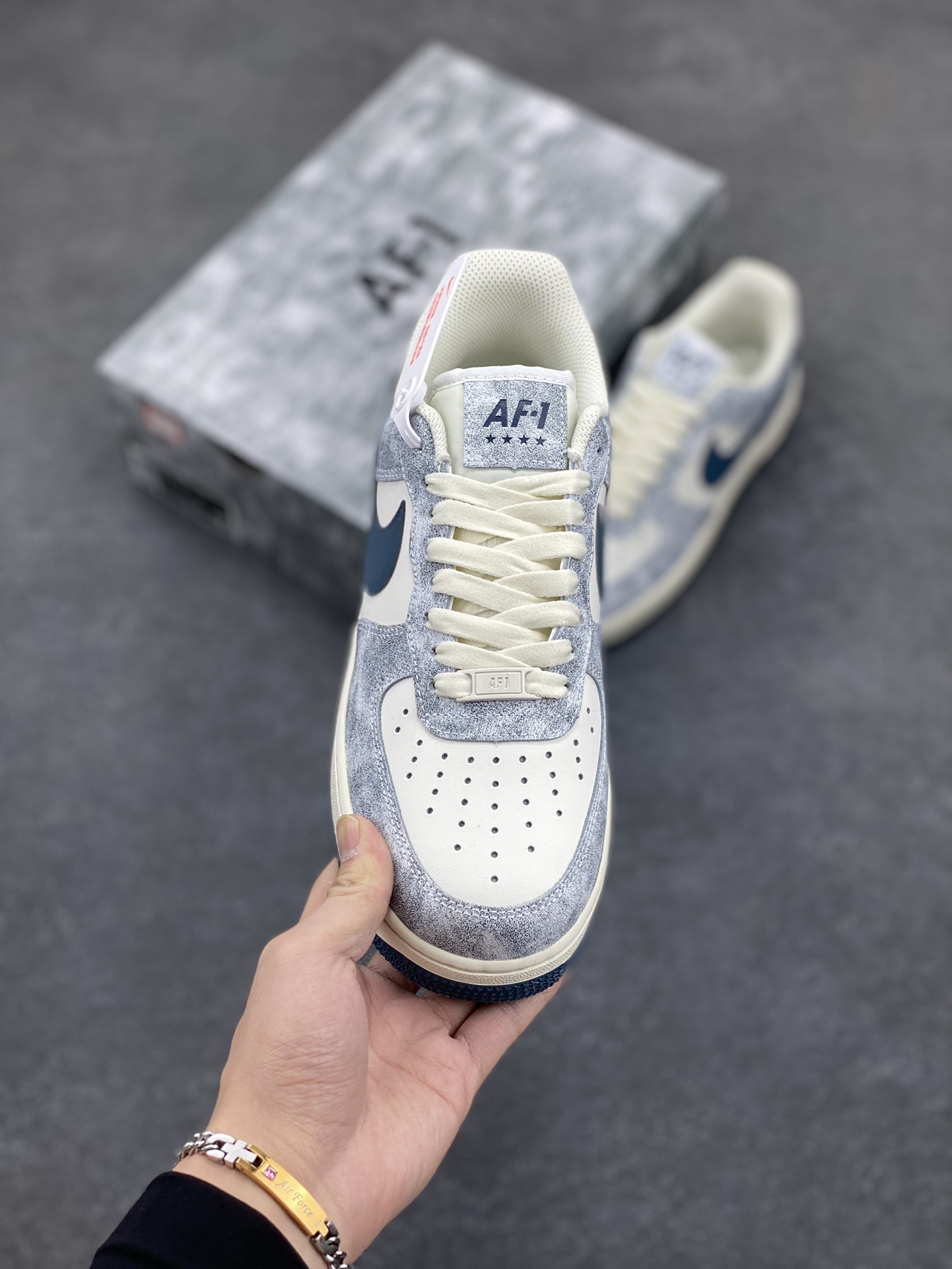 图片[2]-Nike Air Force 1 Low ’07 岩青 配色 空军一号低帮休闲板鞋 原厂定制皮料 定制鞋盒 原楦原纸板 纯正版型 正品NFC感应芯片 高清洁度 内置全掌气垫 货号：BX5815-535 尺码：36 36.5 37.5 38 38.5 39 40 40.5 41 42 42.5 43 44 44.5 45-选品中心