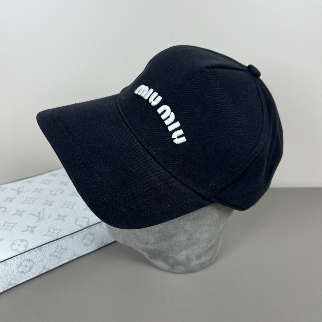 NO:221631,Miumiu (recommended for Xiaohongshu) original single spring and summer new baseball cap, authentic mold customization, original version is meticulously crafted and of excellent quality!  Hat fisherman hat baseball hat knit hat, hat, miumiu, espadrilles, hats19860909谬谬miumiu（小红书爆款推荐）原单春夏新款棒球帽,正品开模订制,原版做工细致质量超赞！帽子渔夫帽棒球帽针织帽,帽子,miumiu,espadrilles,hats,hat