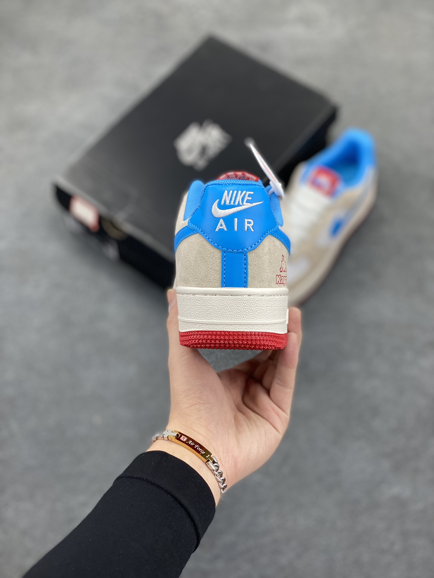 图片[4]-Nike Air Force 1 Low 空军一号低帮百搭休闲运动板鞋。柔软、弹性十足的缓震性能和出色的中底设计，横跨复古与现代的外型结合，造就出风靡全球三十多年的Force 1，直到今天还深受青睐。 货号：HQ3618-113 尺码：36 36.5 37.5 38 38.5 39 40 40.5 41 42 42.5 43 44 44.5 45-选品中心