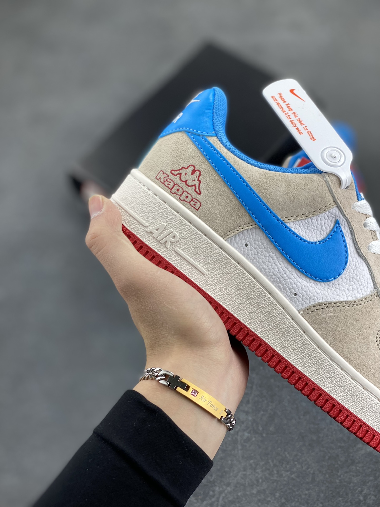 图片[6]-Nike Air Force 1 Low 空军一号低帮百搭休闲运动板鞋。柔软、弹性十足的缓震性能和出色的中底设计，横跨复古与现代的外型结合，造就出风靡全球三十多年的Force 1，直到今天还深受青睐。 货号：HQ3618-113 尺码：36 36.5 37.5 38 38.5 39 40 40.5 41 42 42.5 43 44 44.5 45-选品中心
