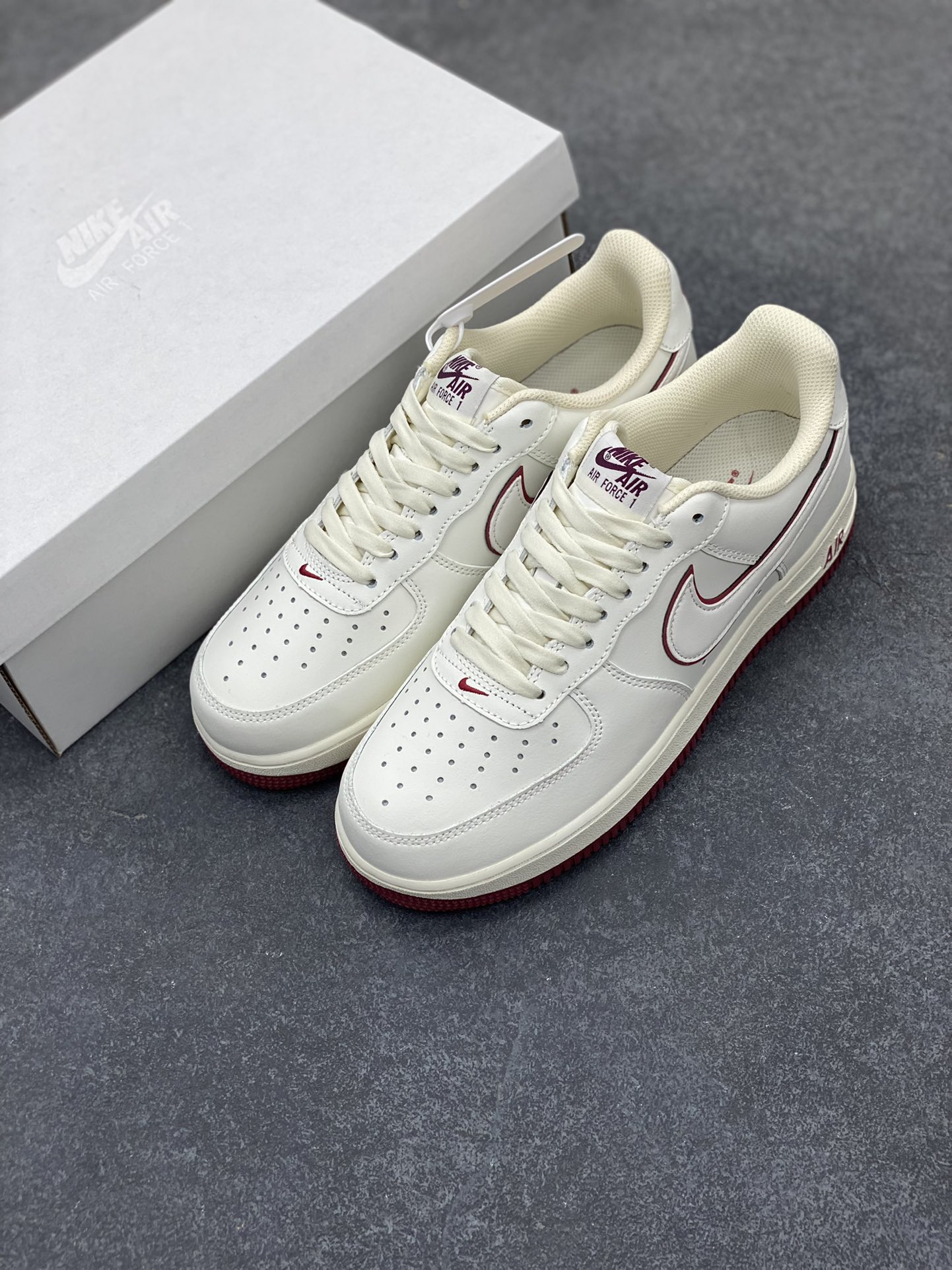 图片[8]-Nike Air Force 1 Low \’07 白酒红低帮空军一号休闲板鞋 定制皮料 原楦原纸板 纯正版型 原装鞋盒 清洁度完美 内置全掌气垫 货号：DZ2799-103 尺码：36 36.5 37.5 38 38.5 39 40 40.5 41 42 42.5 43 44 44.5 45-选品中心