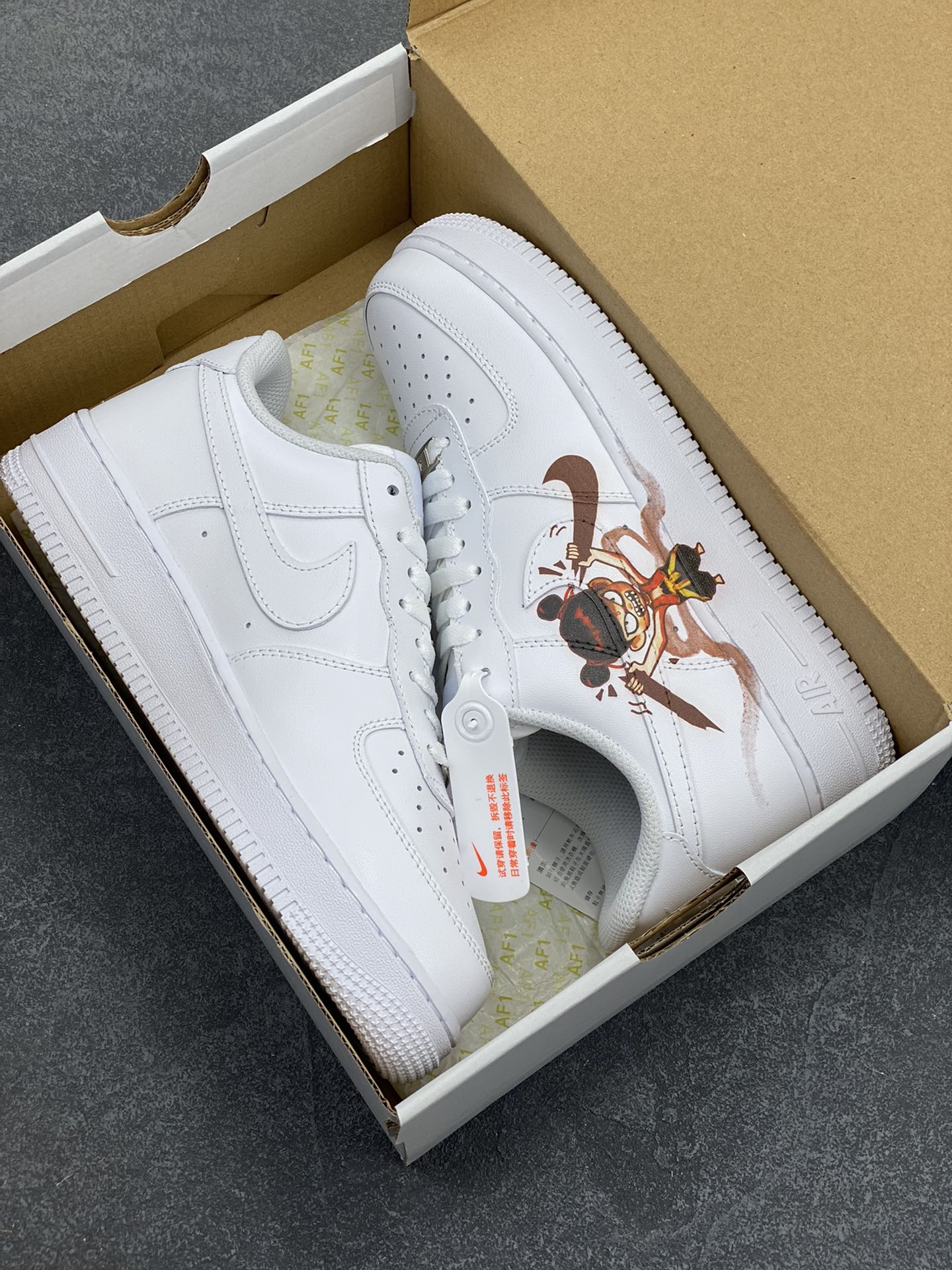 图片[9]-Nike Air Force 1 Low 空军一号低帮百搭休闲运动板鞋。柔软、弹性十足的缓震性能和出色的中底设计，横跨复古与现代的外型结合，造就出风靡全球三十多年的Force 1，直到今天还深受青睐。 货号：CW2288-111 尺码：36 37.5 38 39 40 41 42 43 44 45-选品中心