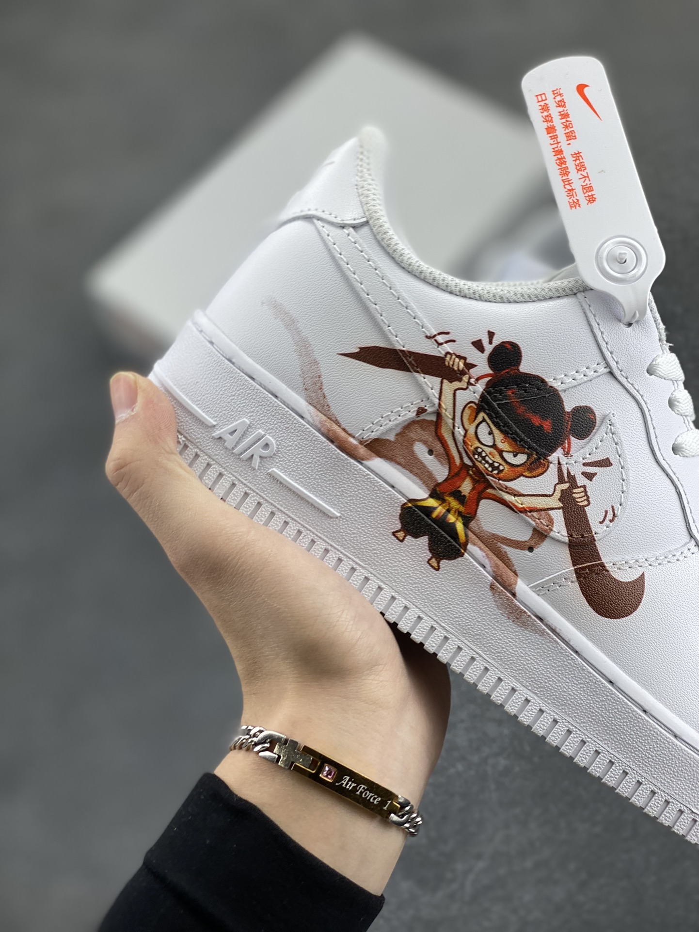 图片[6]-Nike Air Force 1 Low 空军一号低帮百搭休闲运动板鞋。柔软、弹性十足的缓震性能和出色的中底设计，横跨复古与现代的外型结合，造就出风靡全球三十多年的Force 1，直到今天还深受青睐。 货号：CW2288-111 尺码：36 37.5 38 39 40 41 42 43 44 45-选品中心