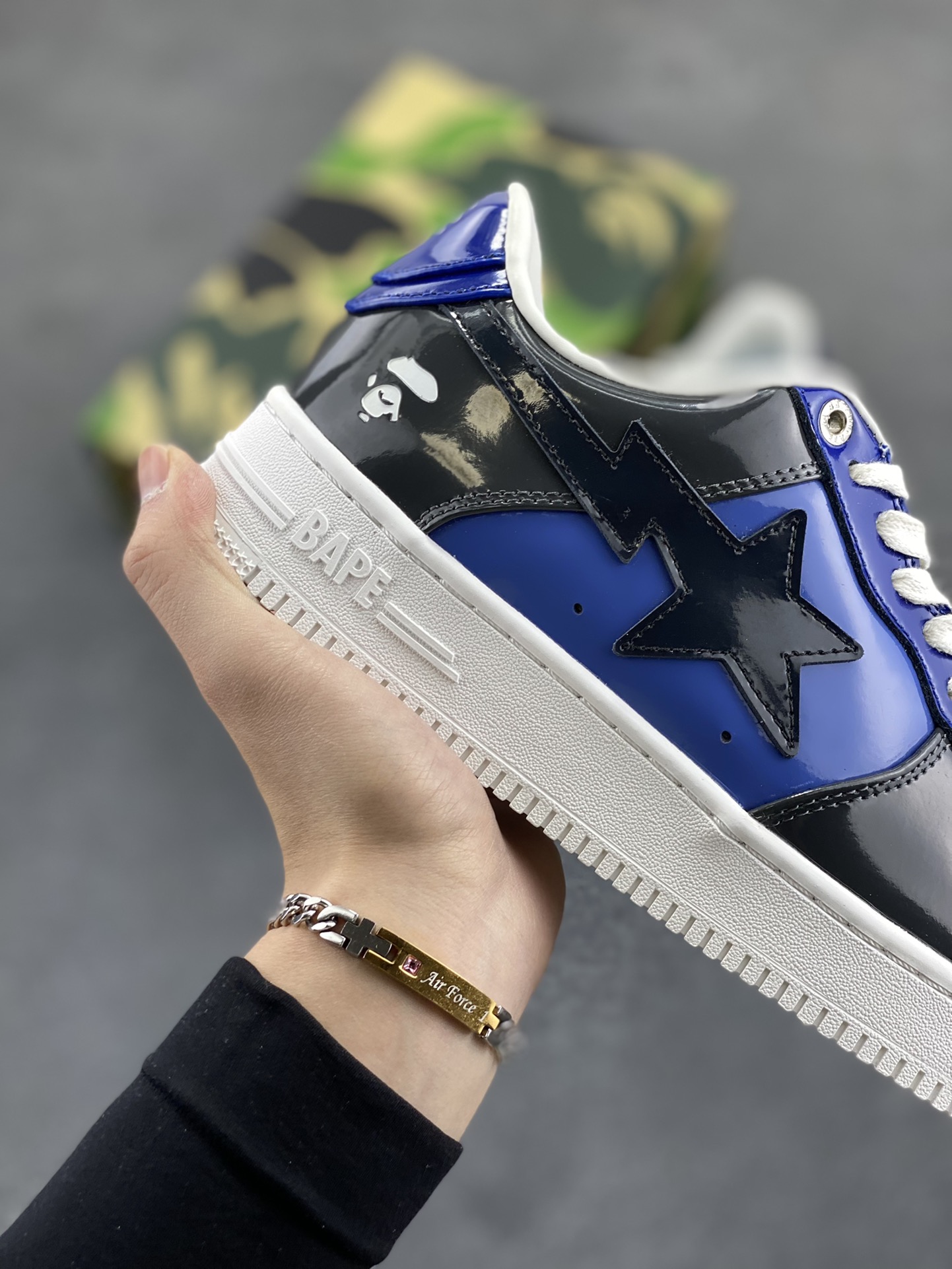 图片[6]-福利特价 独家私模 原鞋开发 正确色卡 欢迎对比 潮流教父nigo品牌 明星同款 Bape Sta 莫兰迪配色 经典百搭休闲运动板鞋 经典猿人头设计 纯正版型 海玻璃鞋垫 内置全掌气垫 全套顶级包装 包含猿人logo定制防尘袋 猿人logo卡片 抗压收纳抽屉式鞋盒 官方同步正码 货号：M191046 尺码：36 36.5 37.5 38 38.5 39 40 40.5 41 42 42.5 43 44 44.5 45-选品中心