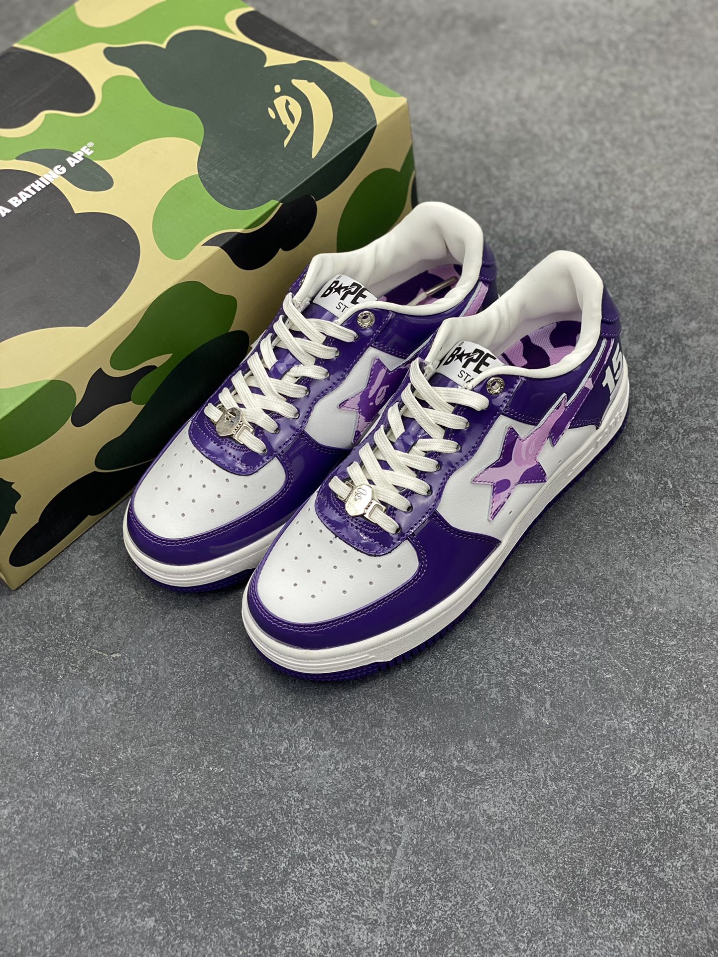 图片[8]-福利特价 独家私模 原鞋开发 正确色卡 欢迎对比 潮流教父nigo品牌 明星同款 Bape Sta 莫兰迪配色 经典百搭休闲运动板鞋 经典猿人头设计 纯正版型 海玻璃鞋垫 内置全掌气垫 全套顶级包装 包含猿人logo定制防尘袋 猿人logo卡片 抗压收纳抽屉式鞋盒 官方同步正码 货号：1I22191001 尺码：36 36.5 37.5 38 38.5 39 40 40.5 41 42 42.5 43 44 44.5 45-选品中心