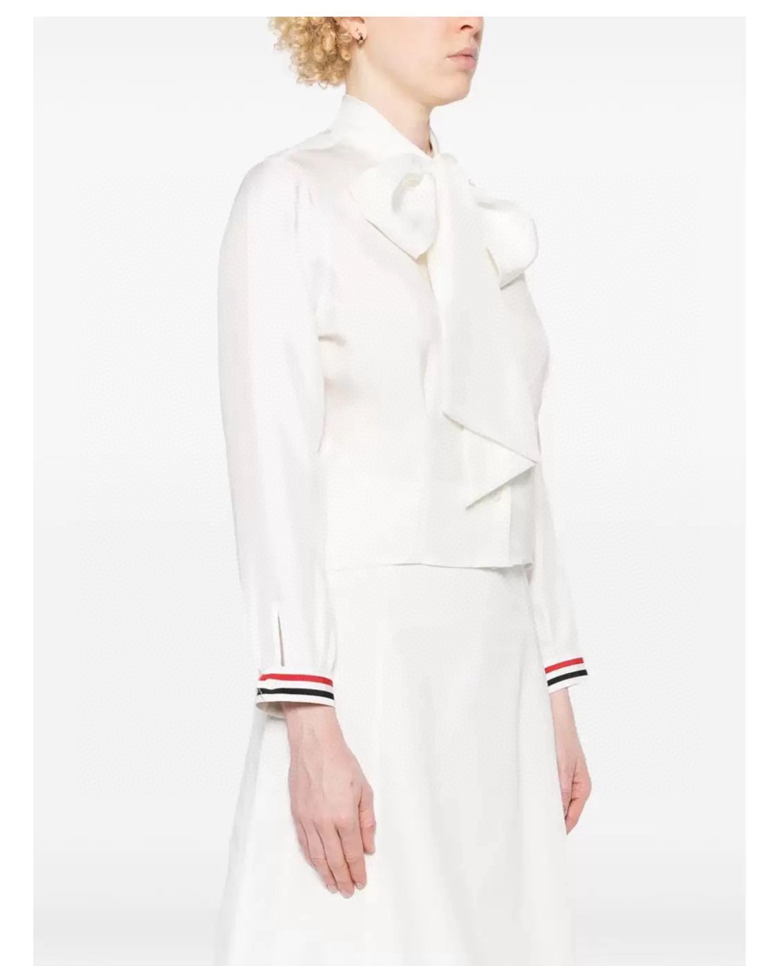 NO:310352,Model number D25022284 Thom Brown*TB new style classic three-color webbing spliced ​​lace-up bow decorative small stand collar fashionable and versatile short long-sleeved shirt!  White, (M size bust 96, sleeve length 61, clothing length 54), alexander wang19860909款号D25022284 Thom Brown*TB新款 经典三色织带拼接系带蝴蝶结装饰小立领时尚百搭短款长袖衬衣！白色,（M码胸围96,袖长61,衣长54）,,alexander wang,Women's clothing