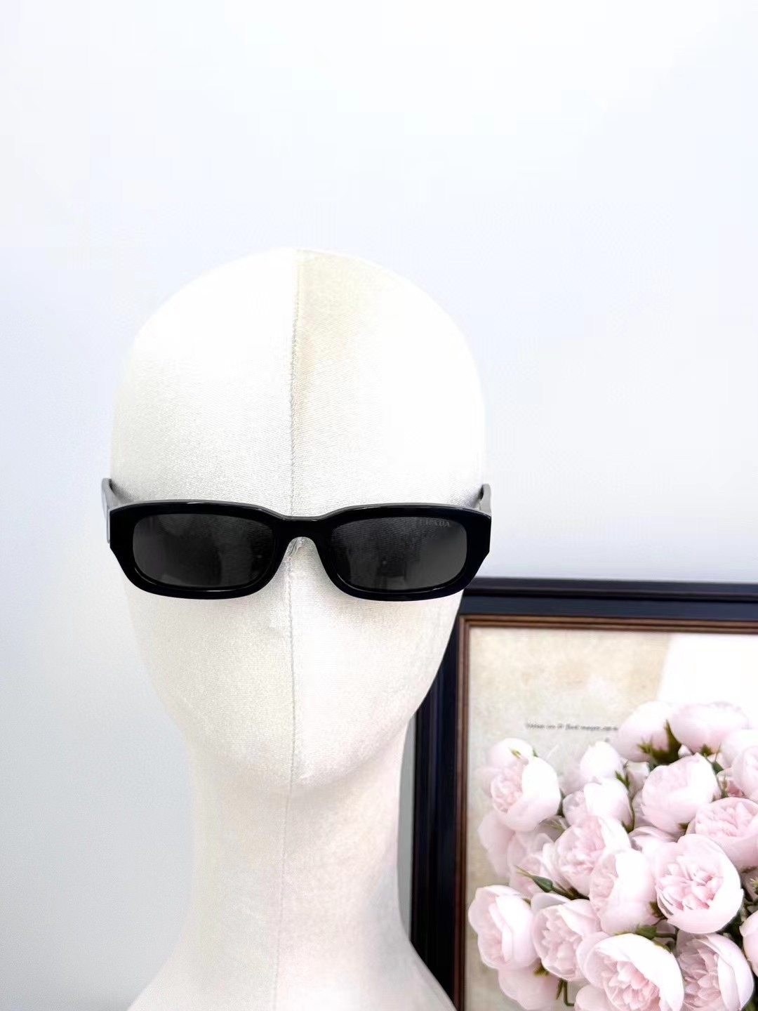  ‼️ 官网图 PRAD*普拉*眼镜系列堪称精湛制作PRB06S，SIZE：53口19-140彰显独特个
