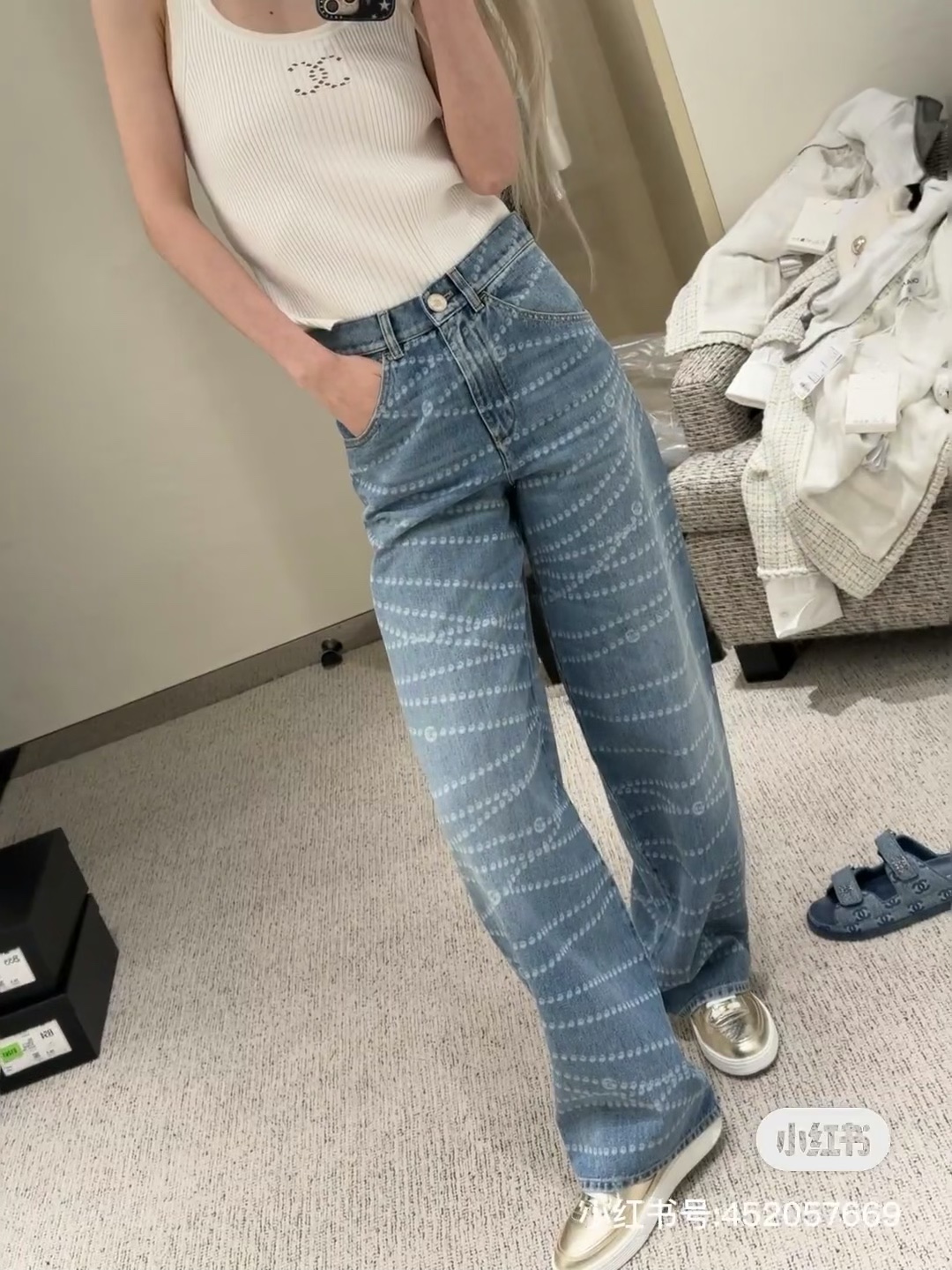 NO:310335,Model number G25022245 Chane* newest high-end custom style small fragrance letter logo hardware buttons, chain polka dot print fashionable versatile straight jeans and trousers!  Light blue, 36.38.40 (38 size waist 70, hip 92, pants length 108), Chanel, jeans, alexander wang19860909款号G25022245 Chane*新款 高端定制气质小香风字母logo五金纽扣、满身链条波点印花时尚百搭直筒牛仔裤长裤！浅蓝色,36.38.40（38码腰围70,臀围92,裤长108）,,chanel,jeans,alexander wang,Women's clothing