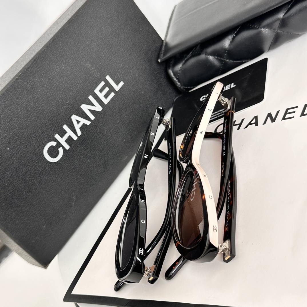 ‼️ Foto de detalle Chanel Mod: CH5416 Talla: 57-18-145 Mismo estilo que Wang Yibo Detalles guardados Buena recomendació…