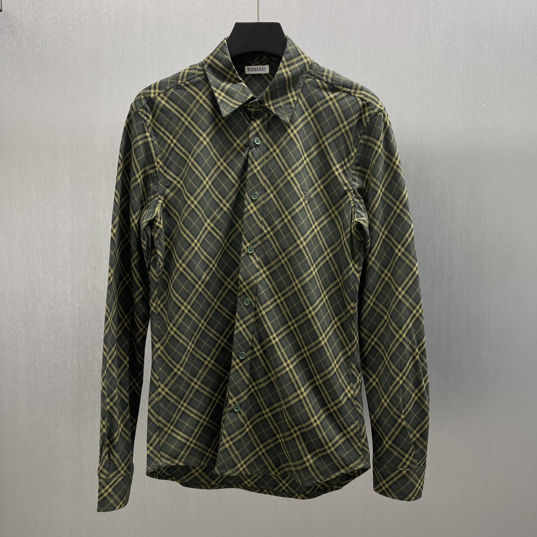🧧Camisa de algodón a cuadros BBR Talla: S-XL Descripción del producto Camisa, confeccionada en tela de sarga de algodó…