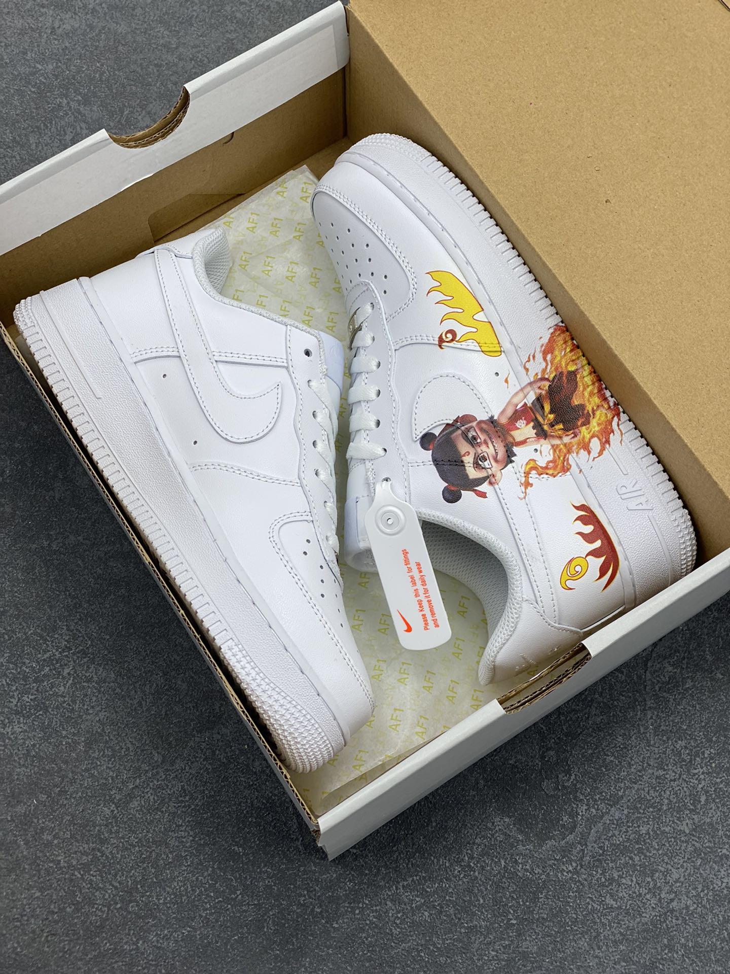 图片[9]-Air Force 1 Low 哪吒手绘涂鸦 原楦头原纸板 打造纯正空军版型 #专注外贸渠道 全掌内置蜂窝气垫 #原盒配件 原厂中底钢印、拉帮完美 货号：CW2288-111 尺码：36 36.5 37.5 38 38.5 39 40 40.5 41 42 42.5 43 44 44.5 45-选品中心