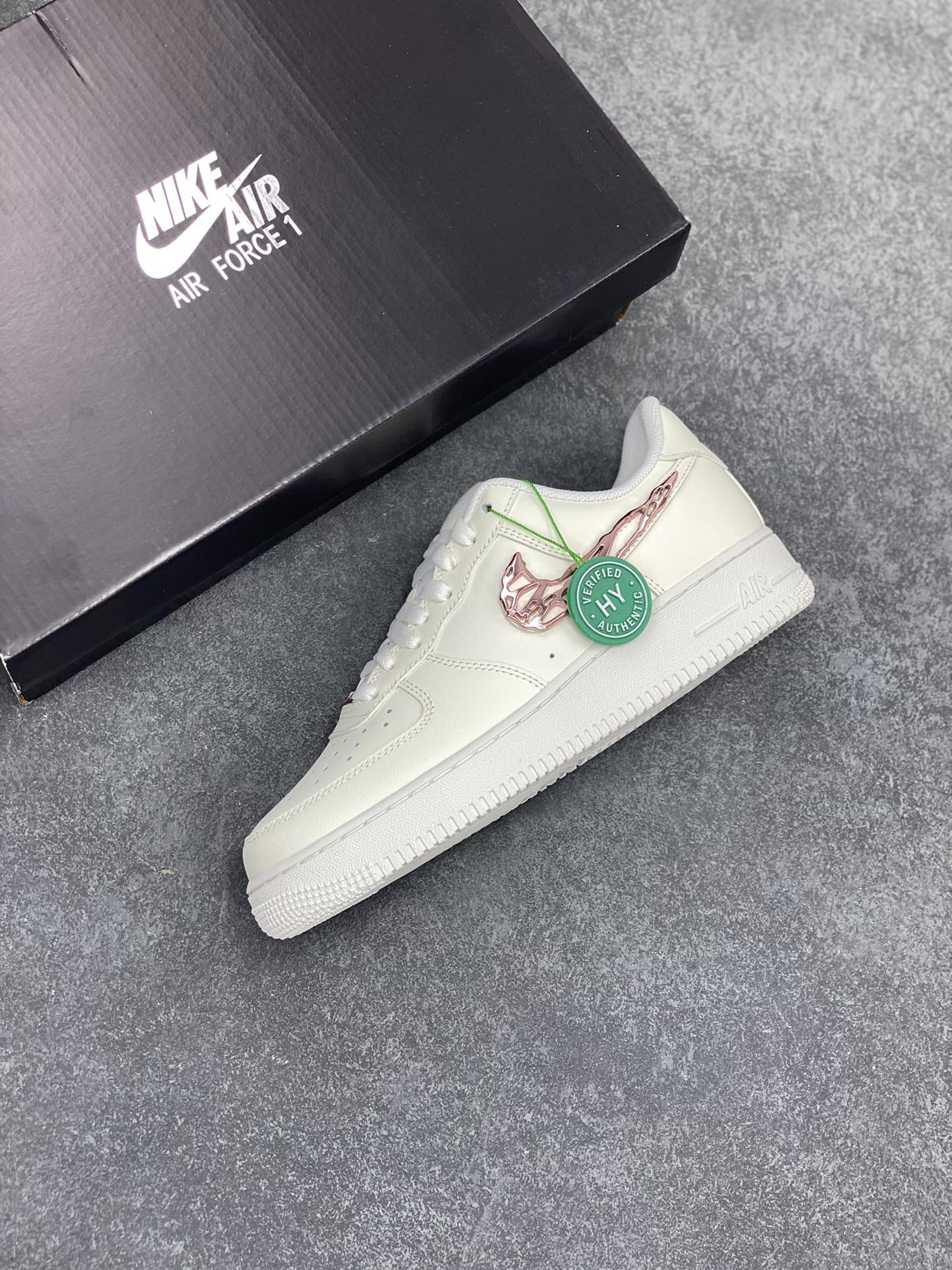 图片[7]-HY版本💯 Nike Air Force 1 Low 毒液 空军一号低帮运动休闲板鞋 原楦头原纸板 打造纯正空军版型 专注外贸渠道 全掌内置蜂窝气垫 原盒配件 原厂中底钢印、拉帮完美 货号：IF1686-161 尺码：36 36.5 37.5 38 38.5 39 40 40.5 41 42 42.5 43 44 44.5 45 46-选品中心