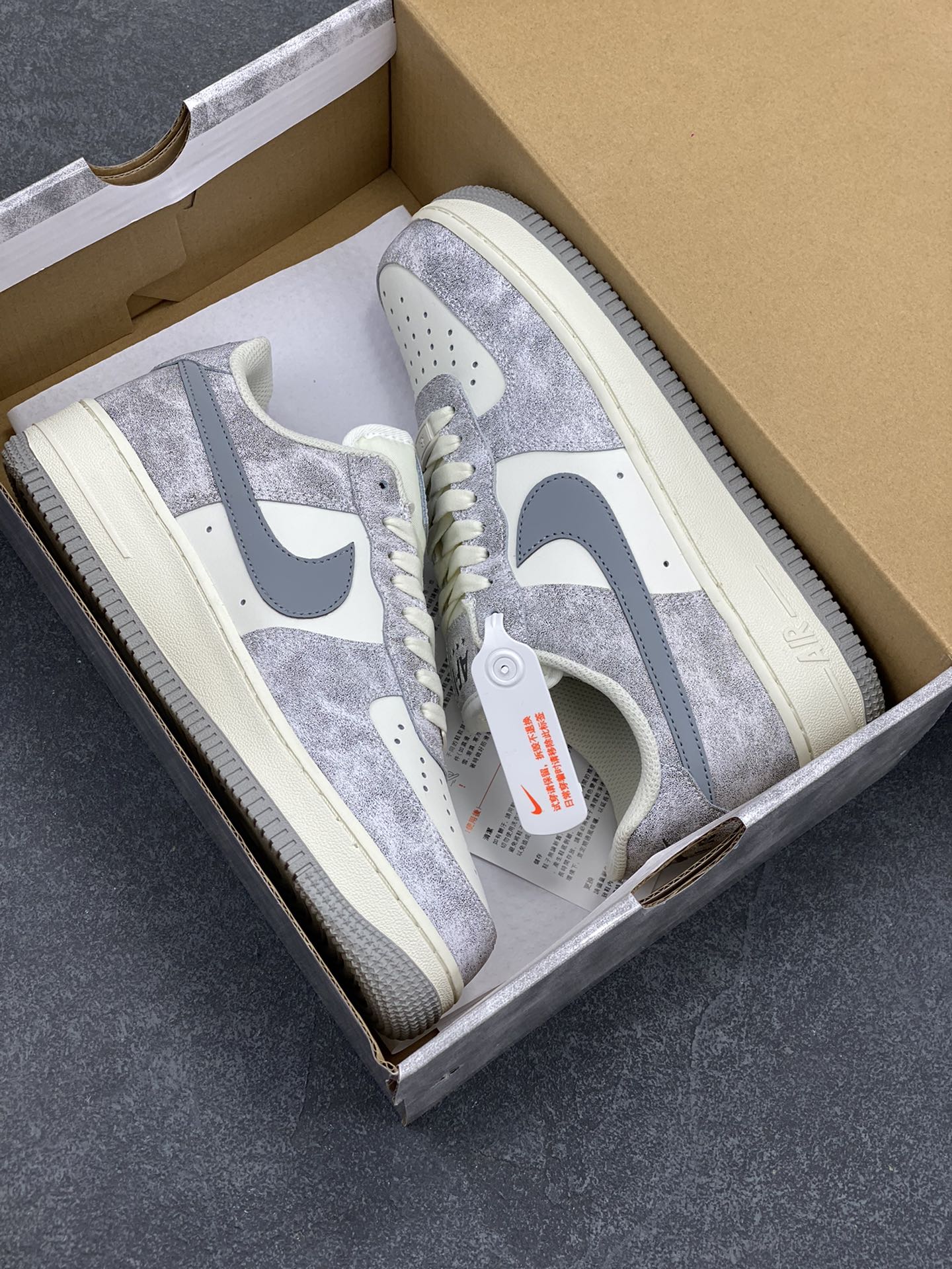 图片[9]-Nike Air Force 1 Low ’07 岩石灰 配色 空军一号低帮休闲板鞋 原厂定制皮料 定制鞋盒 原楦原纸板 纯正版型 正品NFC感应芯片 高清洁度 内置全掌气垫 货号：BL5866-901 尺码：36 36.5 37.5 38 38.5 39 40 40.5 41 42 42.5 43 44 44.5 45-选品中心