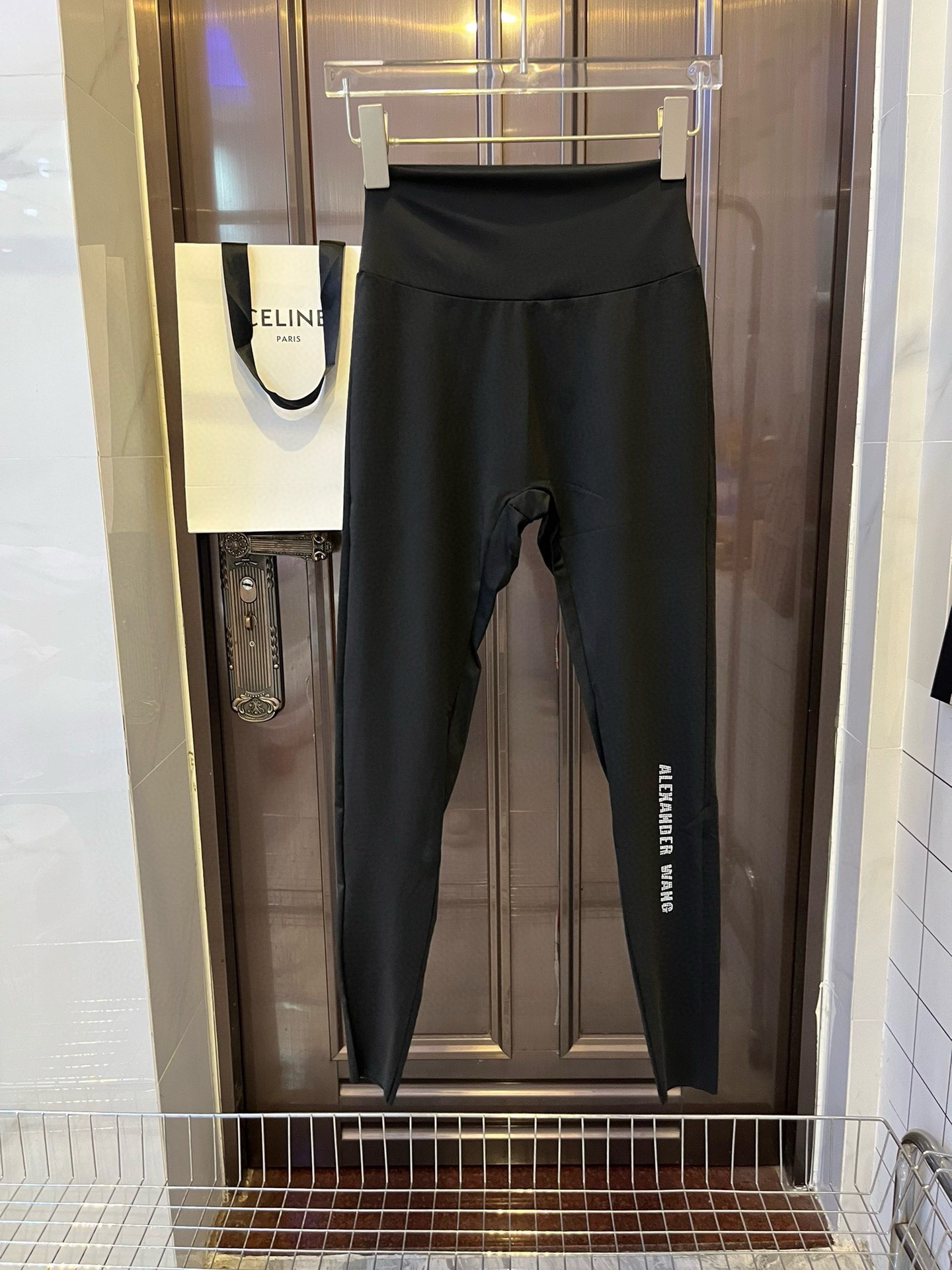 。
大王alexanderw wang新款高弹力健身瑜伽服运动套装~塑腰小背心 修身提臀显瘦打底裤脚  