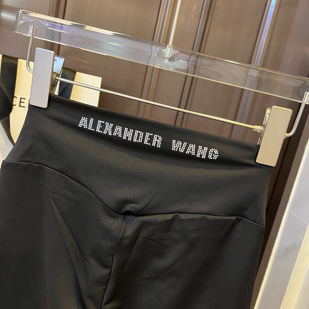 。
大王alexanderw wang新款高弹力健身瑜伽服运动套装~塑腰小背心 修身提臀显瘦打底裤脚  