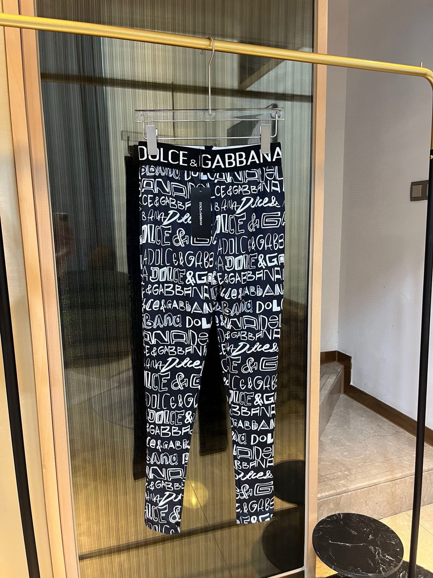 。
DG新款印花高弹力健身瑜伽服运动套装~吊带背心+裤子修身提臀显瘦打底裤脚          码数：S