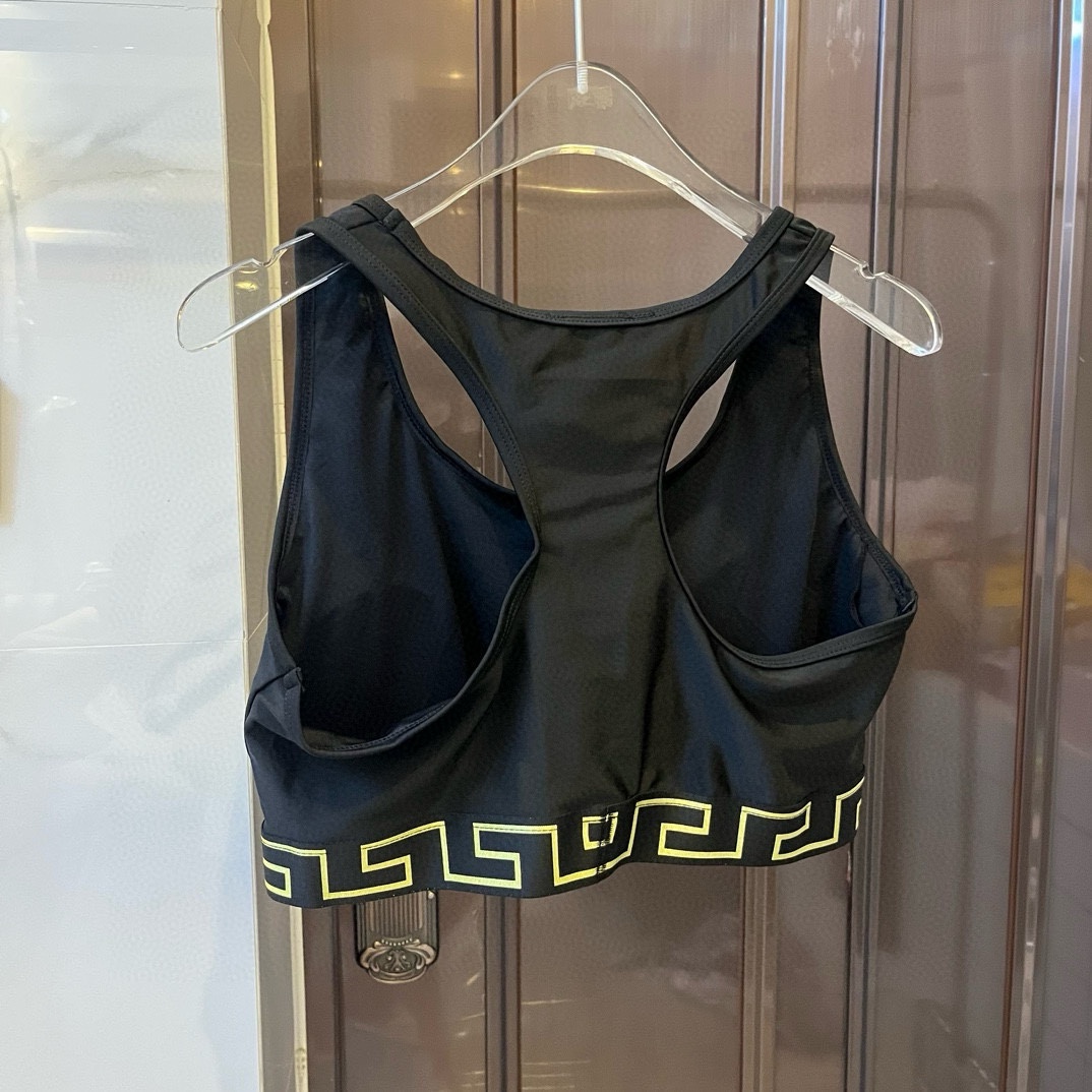 。
范思哲新款高弹力健身瑜伽服运动套装~塑腰小背心 修身提臀显瘦打底裤脚          码数：SM 