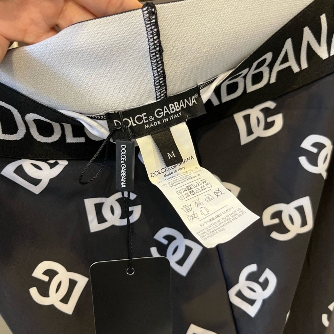 。
DG新款印花高弹力健身瑜伽服运动套装~吊带背心+裤子修身提臀显瘦打底裤脚          码数：S