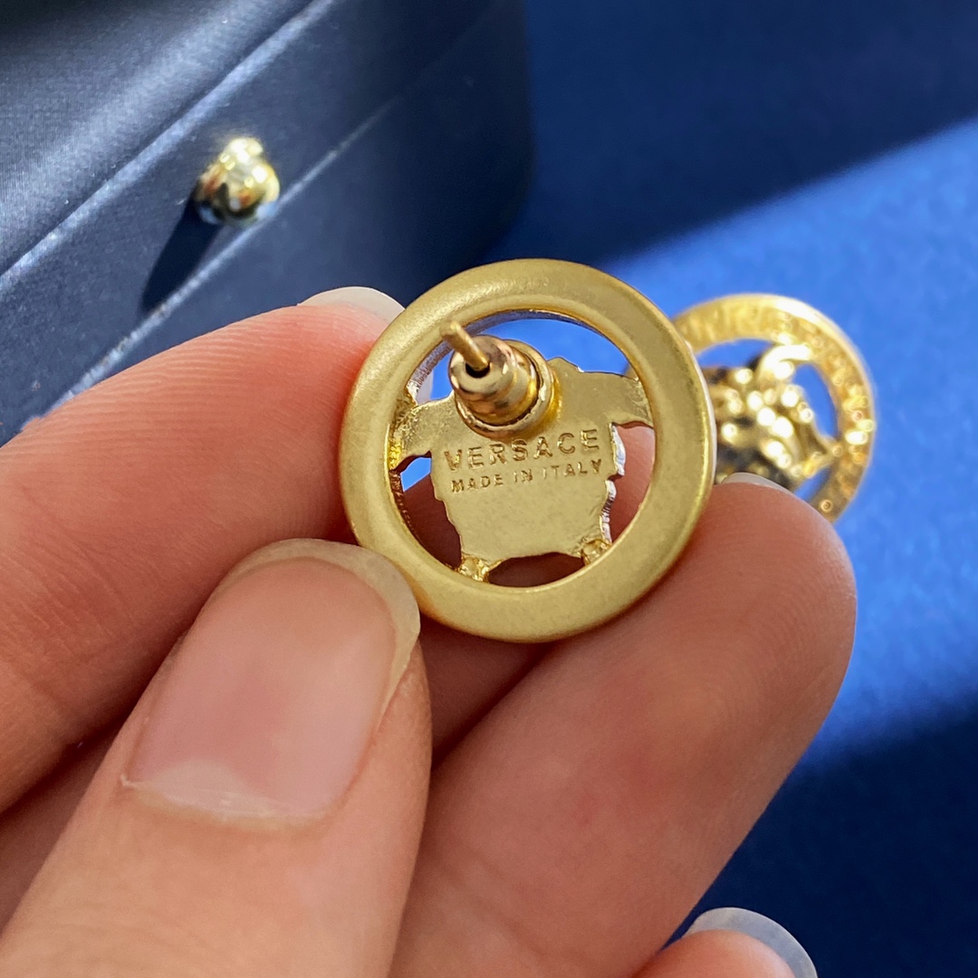 Versace Brass Cylinder Head Euro-American Back Circle Pendant Necklace: VS92 ¥50 - 图片 3