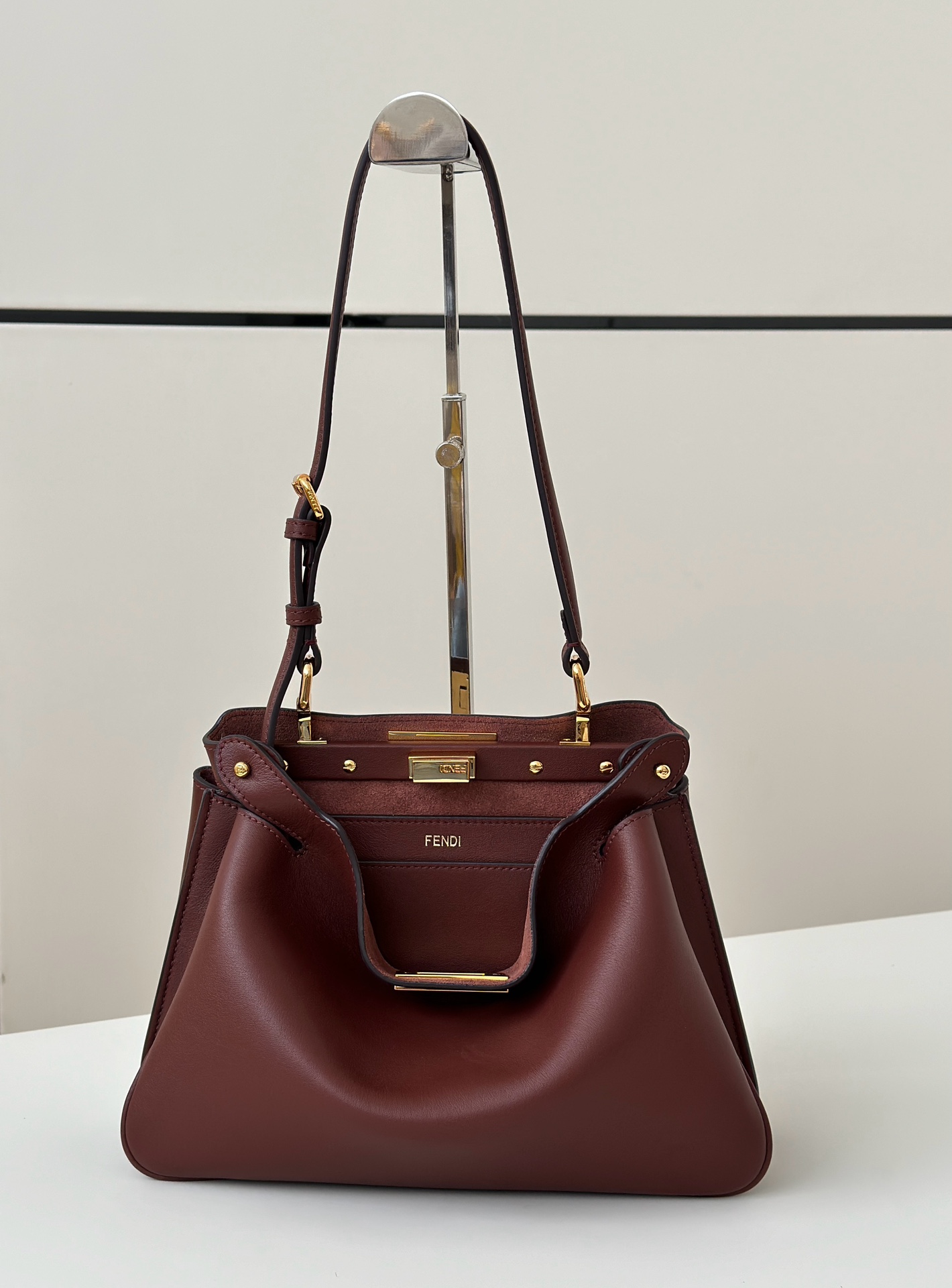 Fendi Peekaboo Iconic Small Bag Bordeaux Leather Handbag, 29 x 12 x 19 cm 3 i1740304098 423 1