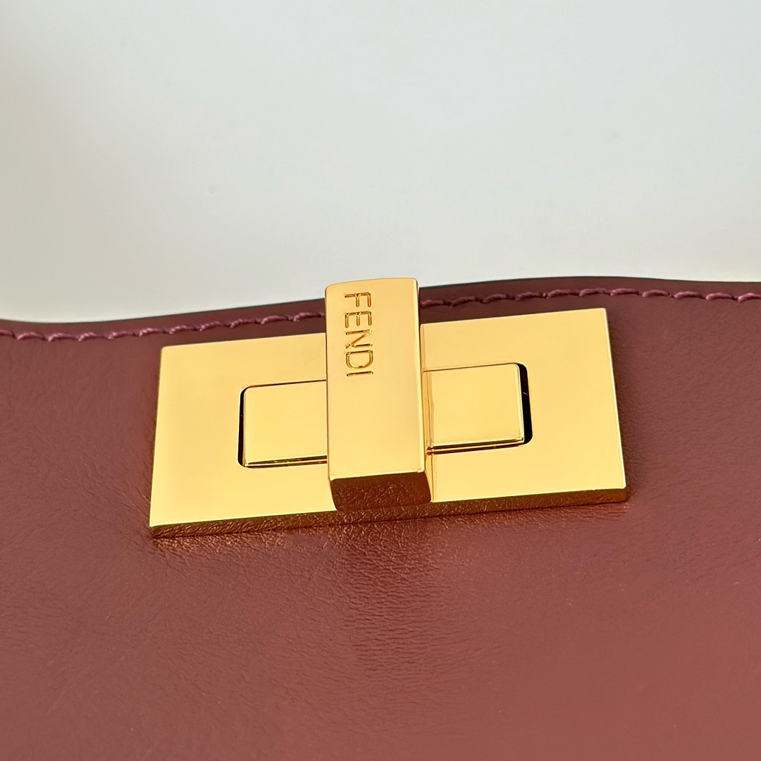 Fendi Peekaboo Iconic Small Bag Bordeaux Leather Handbag, 29 x 12 x 19 cm 6 i1740304098 891 4