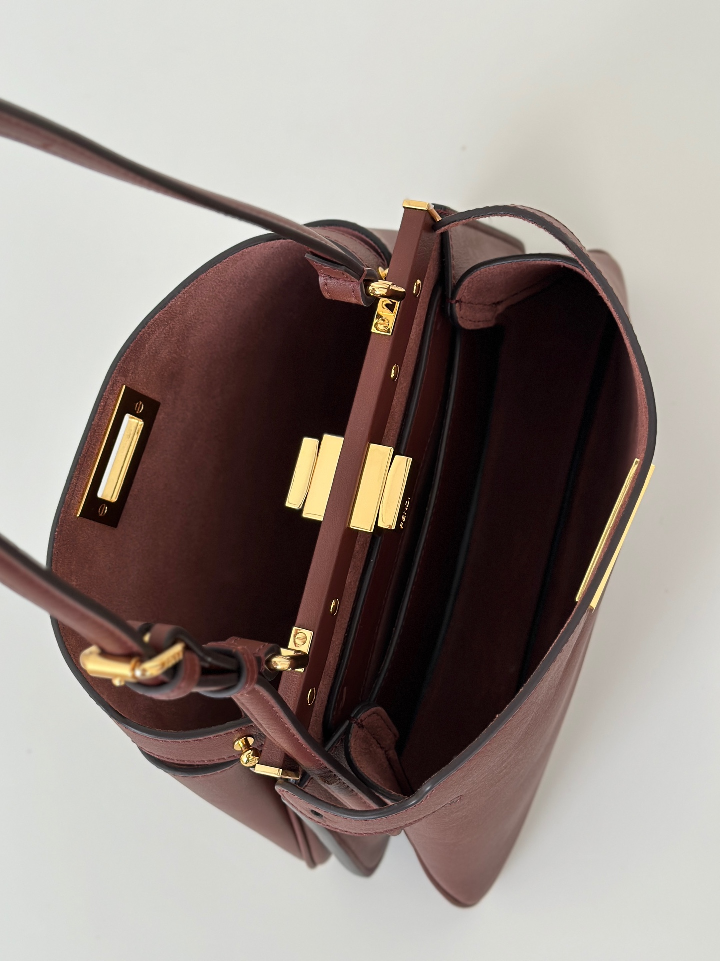 Fendi Peekaboo Iconic Small Bag Bordeaux Leather Handbag, 29 x 12 x 19 cm 10 i1740304098 9547 8