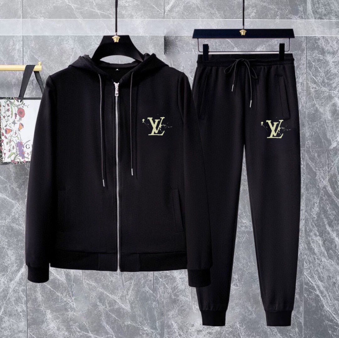 Louis Vuitton 2025 Men's Black Tracksuit Hoodie and Sweatpants Set 1 i1740319303 3667 0