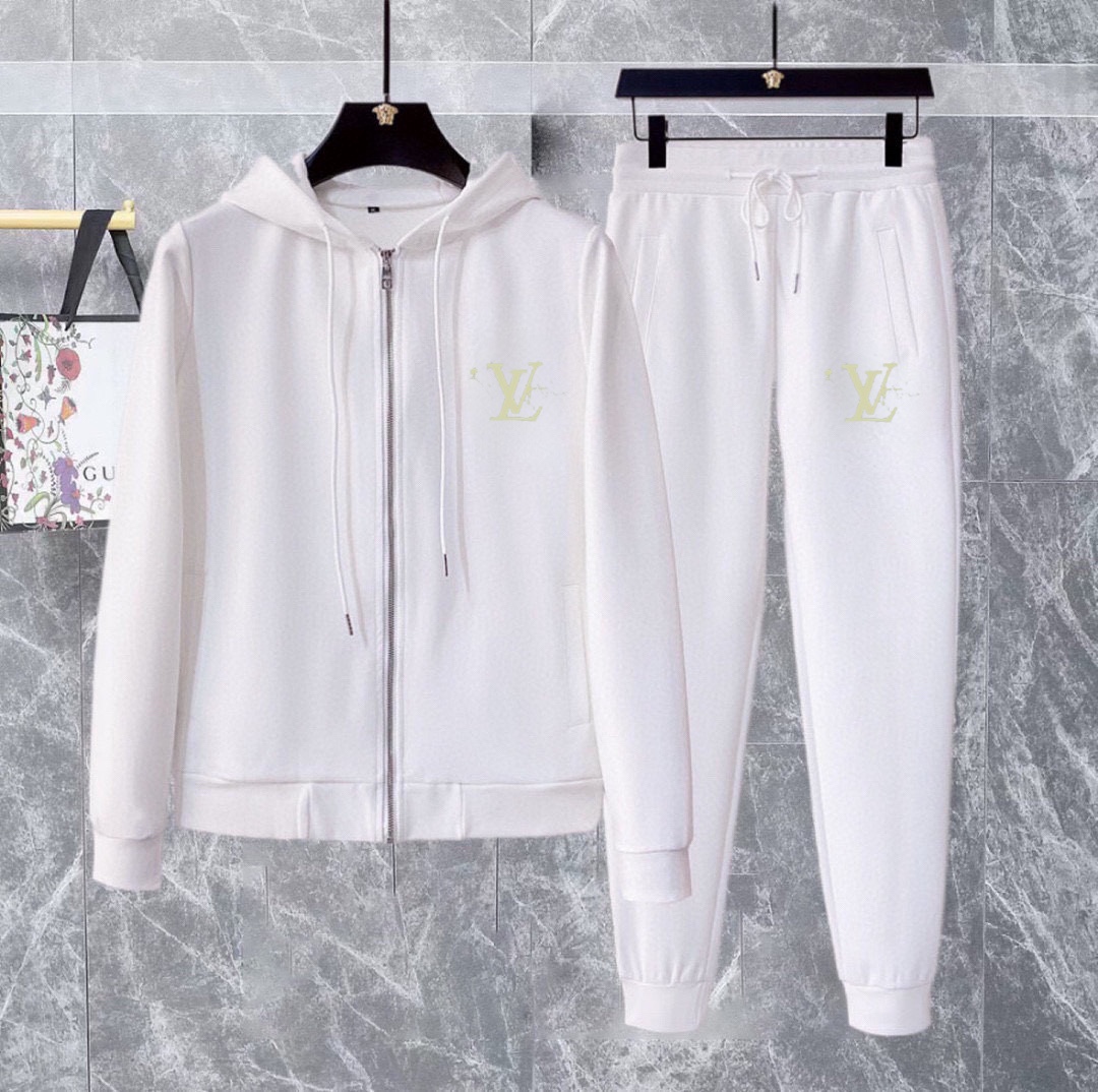 Louis Vuitton 2025 Men's Black Tracksuit Hoodie and Sweatpants Set 2 i1740319303 5449 1