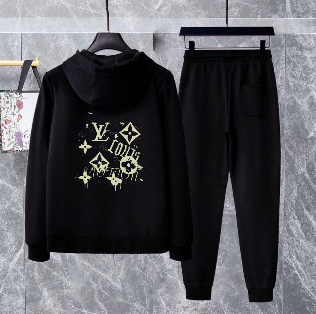 Louis Vuitton 2025 Men's Black Tracksuit Hoodie and Sweatpants Set 3 i1740319303 589 2