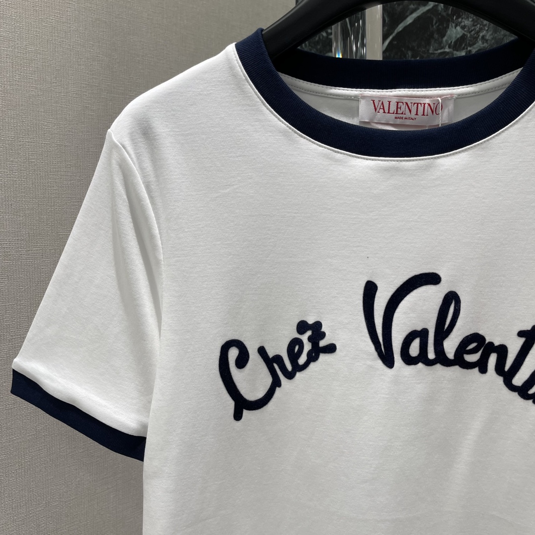 2025 Spring/Summer Women’s Clothing: High-Quality T-shirts with Simple Branding and Stylish Design - 图片 6