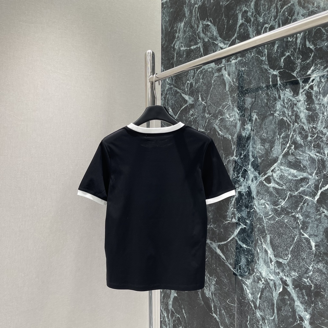 2025 Spring/Summer Women’s Clothing: High-Quality T-shirts with Simple Branding and Stylish Design - 图片 3