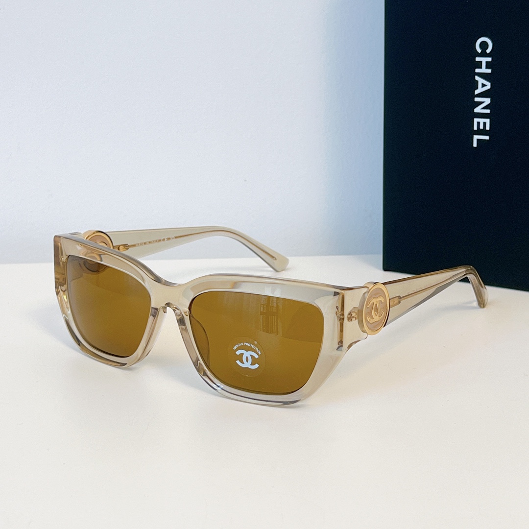  新品发售～
经典圆形双c
CHANE* 
MOD：9521
SIZE：56-18-137
🔝🔝