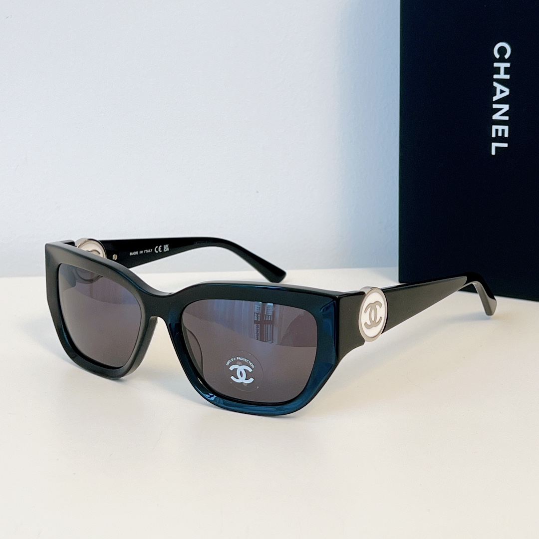  新品发售～
经典圆形双c
CHANE* 
MOD：9521
SIZE：56-18-137
🔝🔝