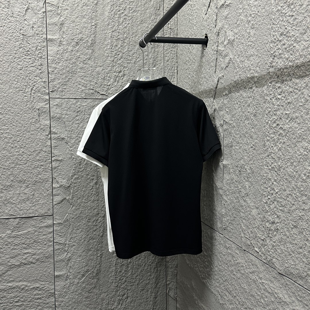 New Miu Miu Short Sleeves Polo 2025 with Small Embroidery Detail in Black and White - 图片 4