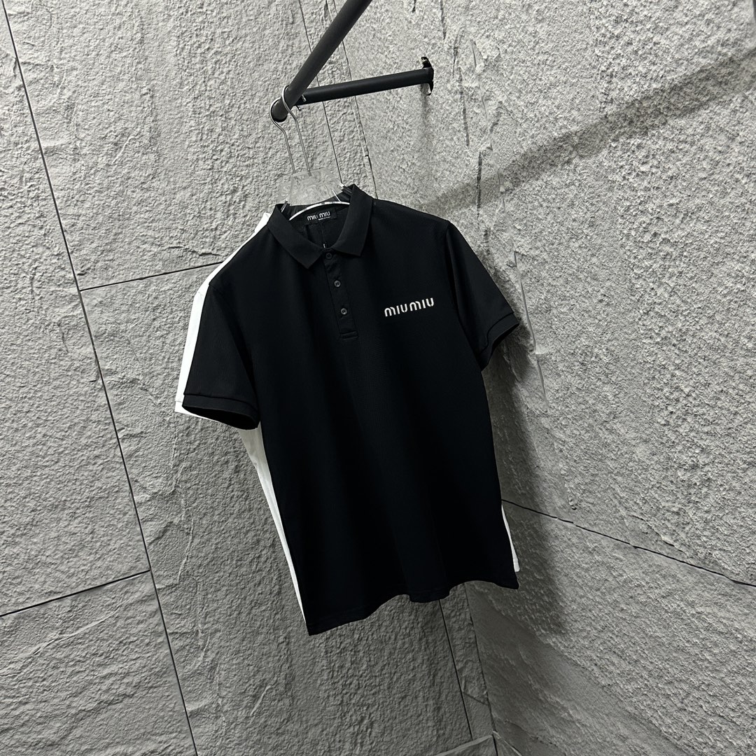 New Miu Miu Short Sleeves Polo 2025 with Small Embroidery Detail in Black and White - 图片 3