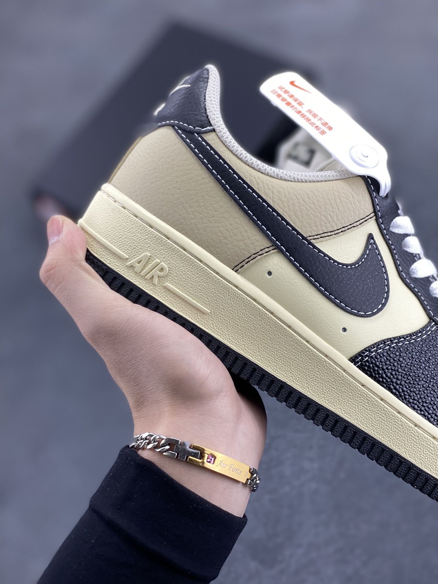 图片[6]-Nike Air Force 1 Low 原楦头原纸板 打造纯正空军版型 专注外贸渠道 全掌内置蜂窝气垫 原盒配件 原厂中底钢印、拉帮完美 货号：XL2501-101 尺码：36 36.5 37.5 38 38.5 39 40 40.5 41 42 42.5 43 44 44.5 45-选品中心